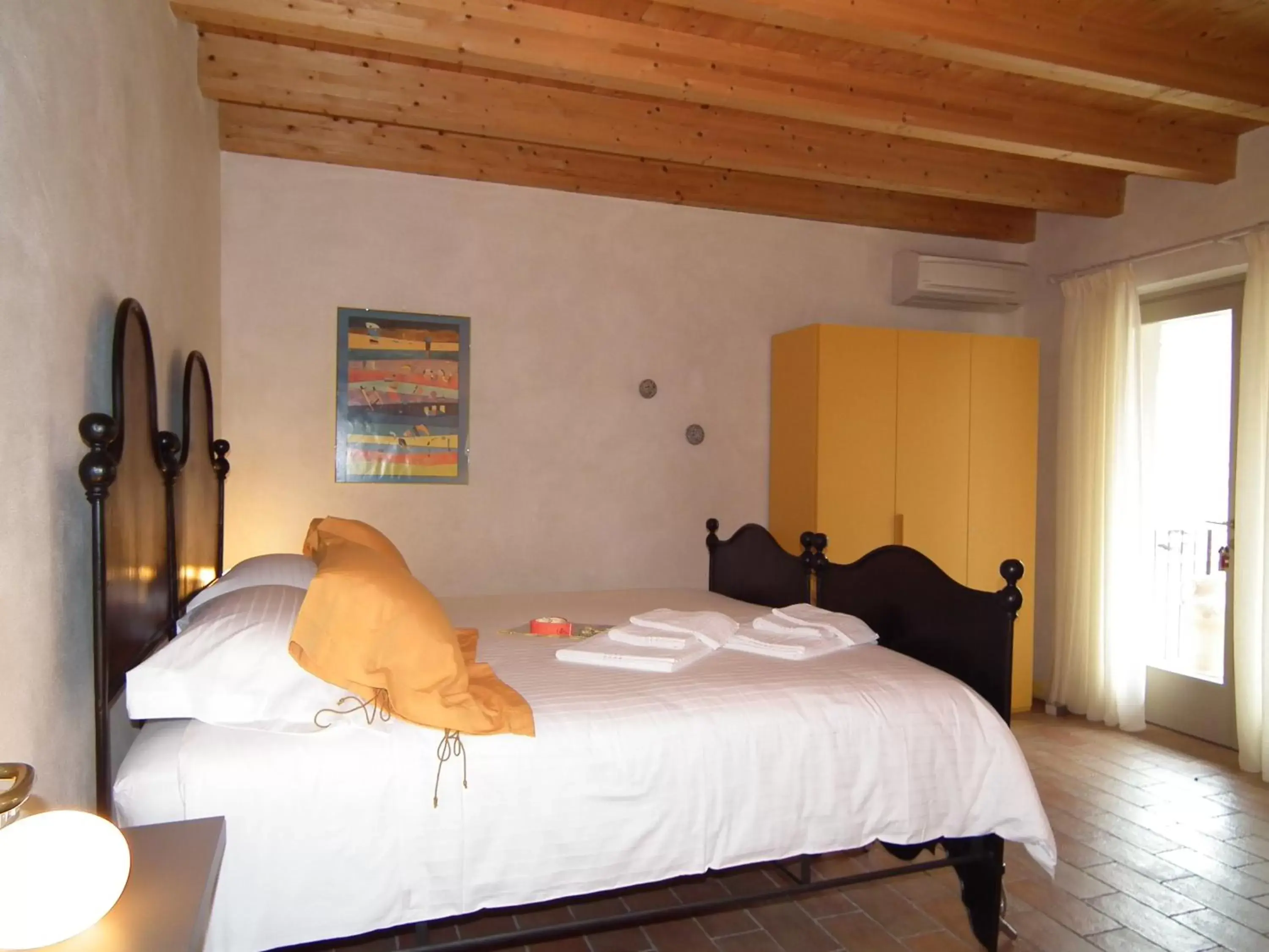 Bedroom, Bed in L'Isolo b&b e case vacanza