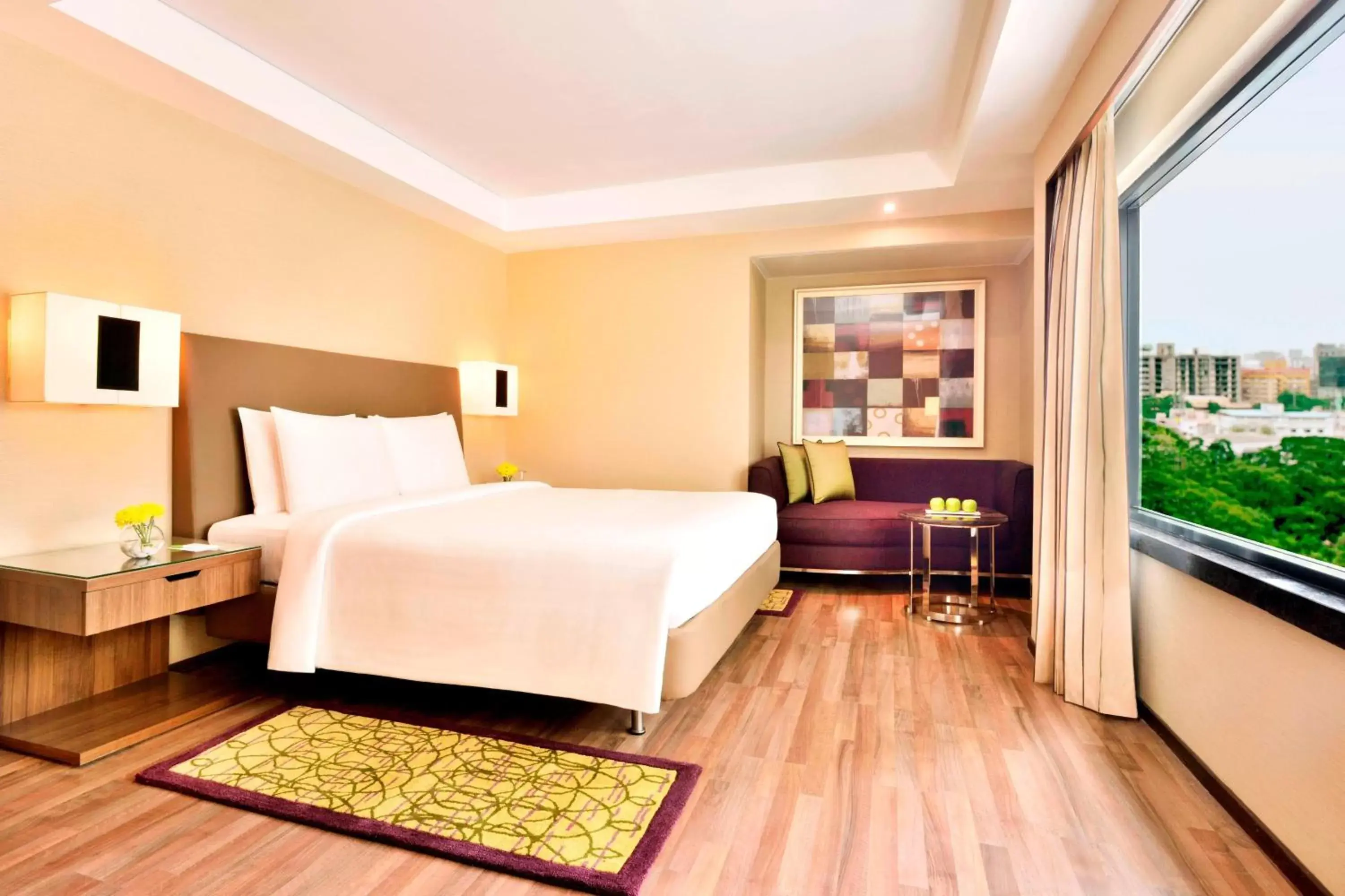 Photo of the whole room in Courtyard by Marriott Chennai