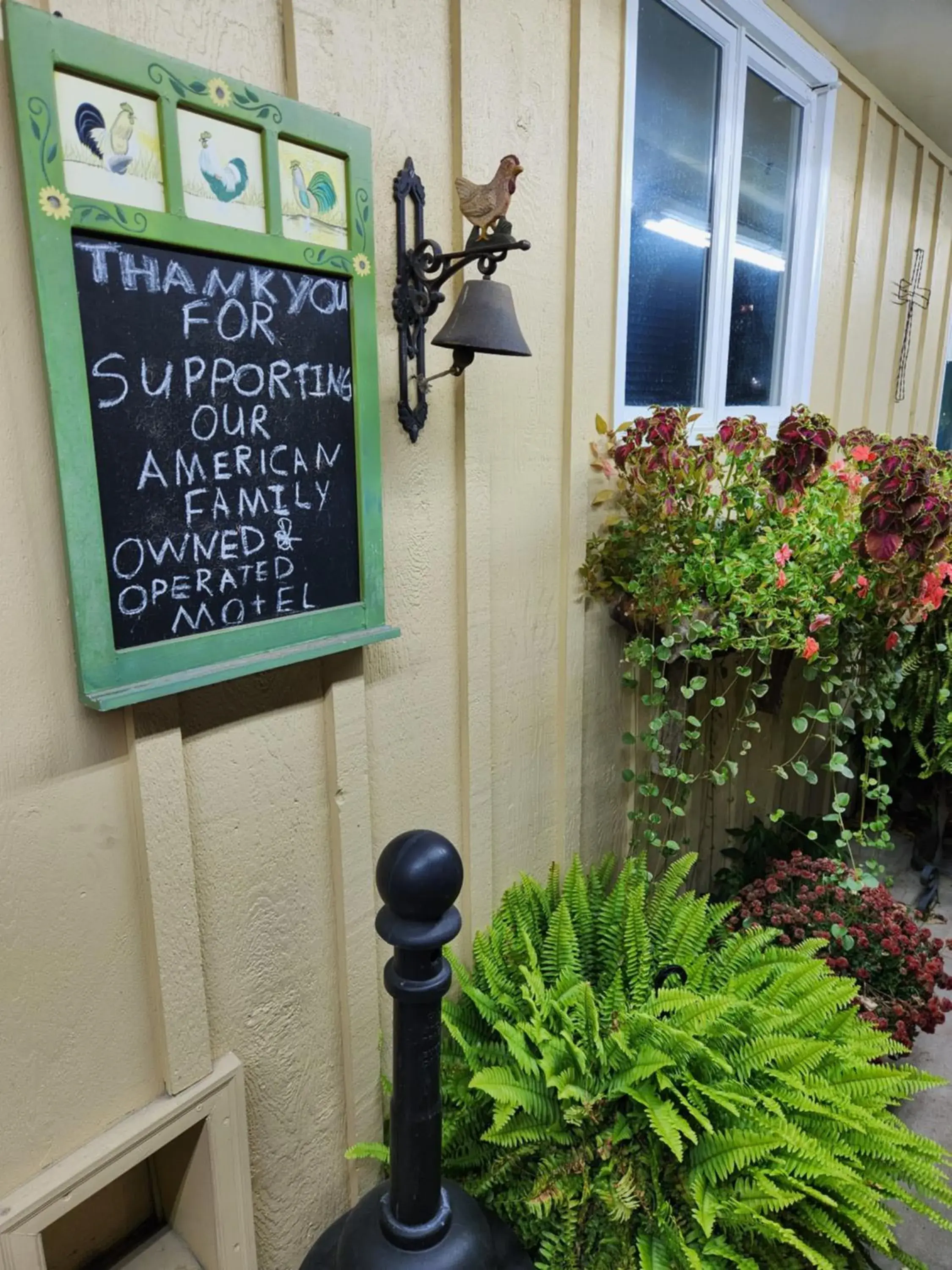 Property building in Homestead Motel Property building in Homestead Motel