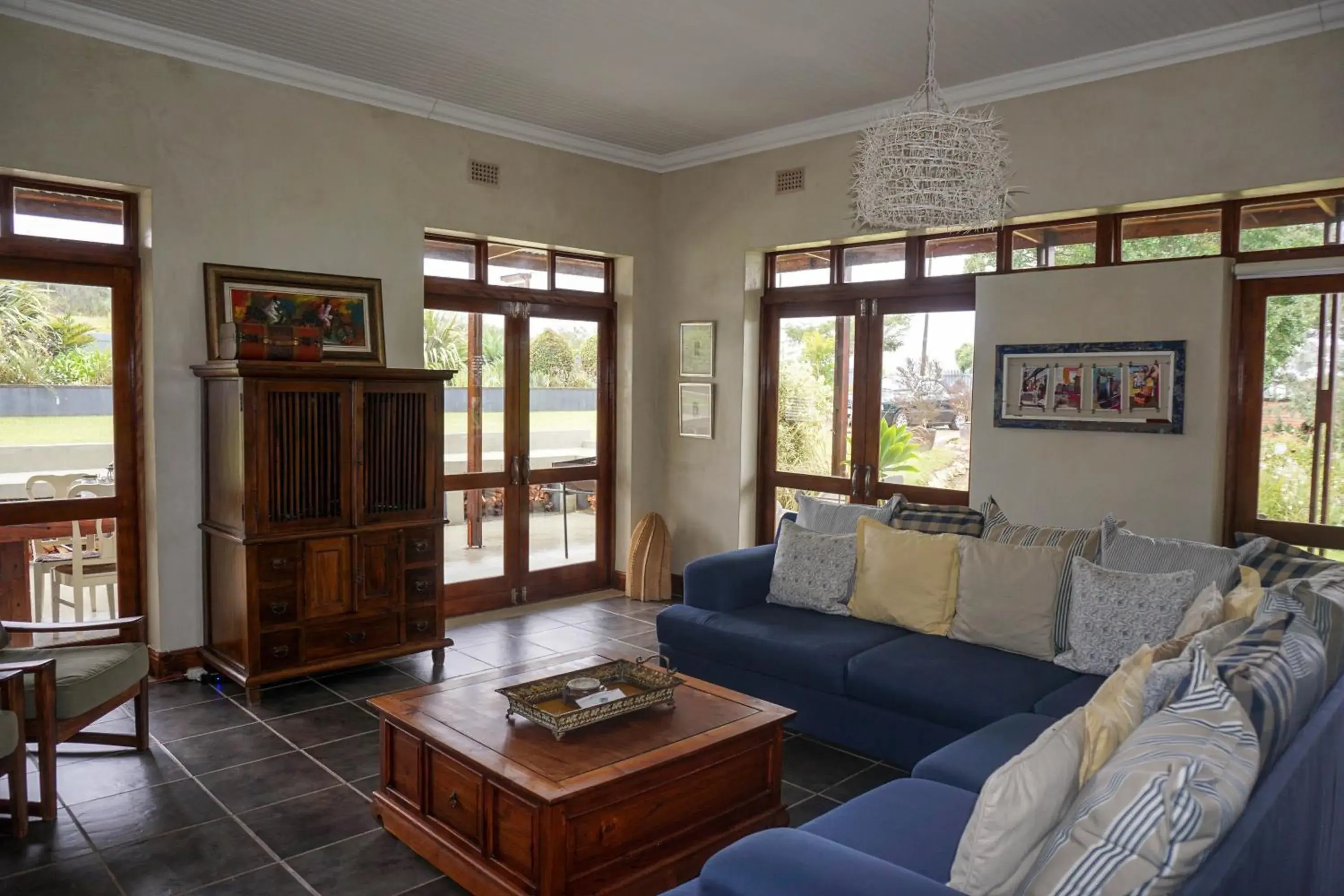 Living room, Lounge/Bar in A Hilltop Country Retreat