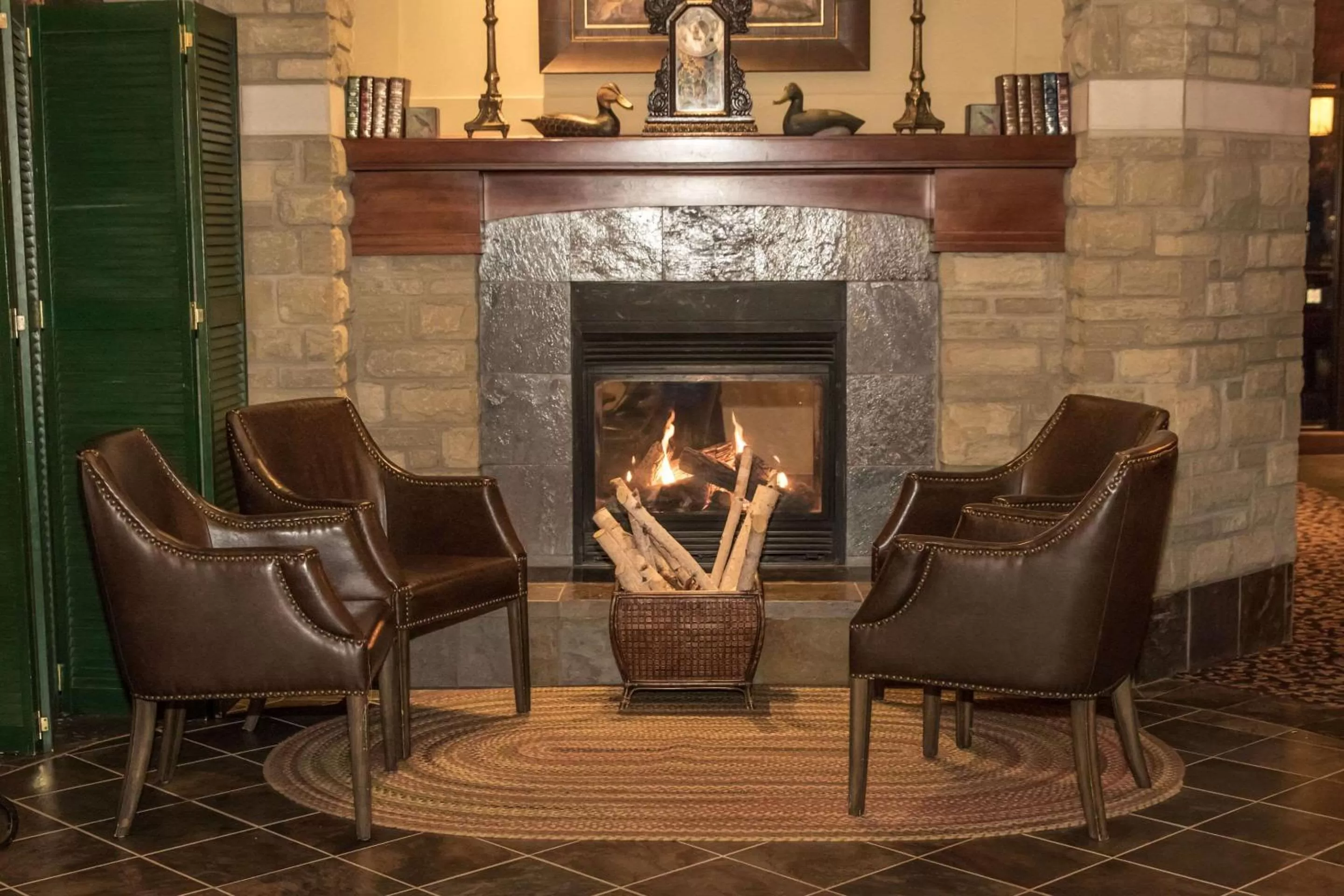 Lobby or reception, Seating Area in Calabogie Peaks Hotel, Ascend Hotel Collection
