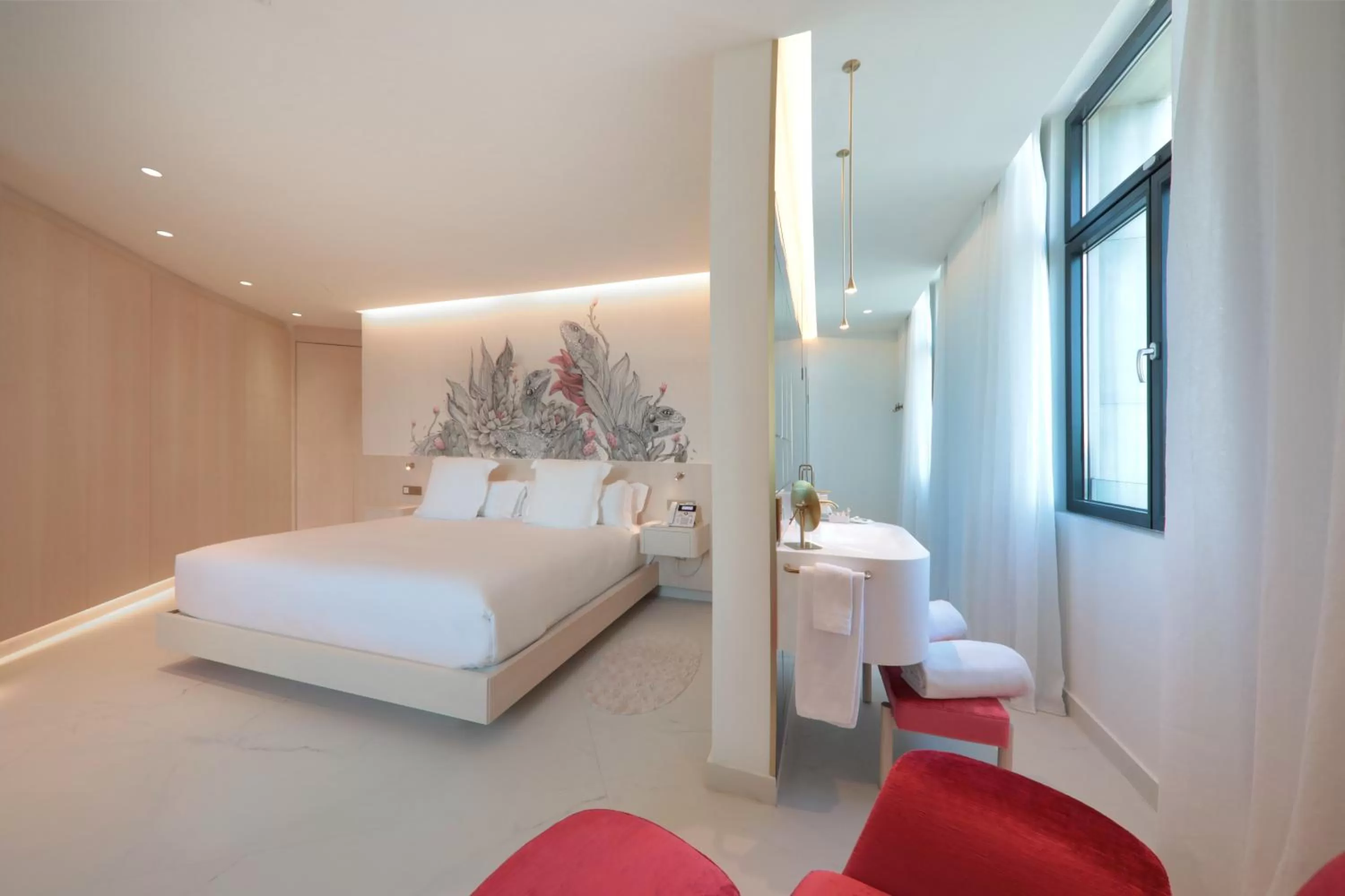 Bedroom, Bathroom in Iberostar Selection Paseo de Gracia 4 Sup