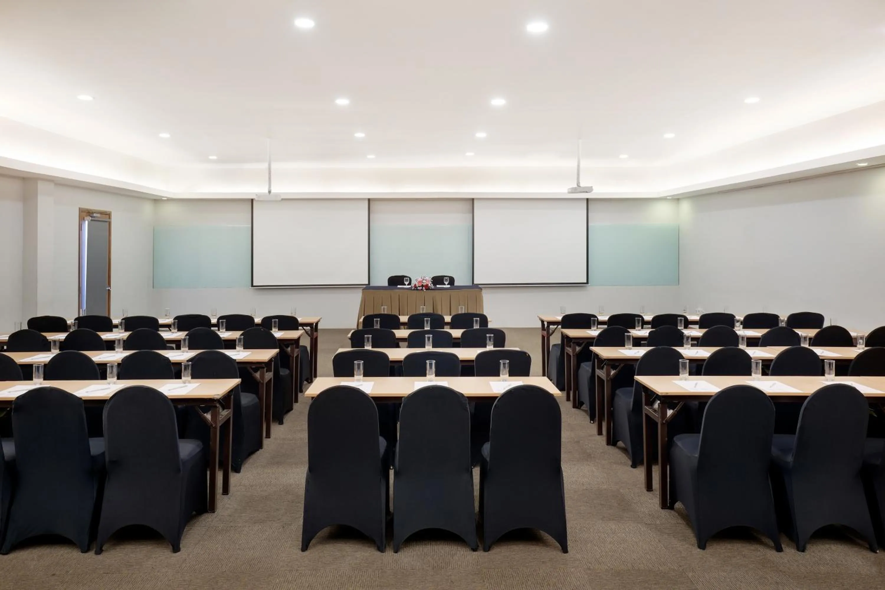 Novotel Surabaya Hotel