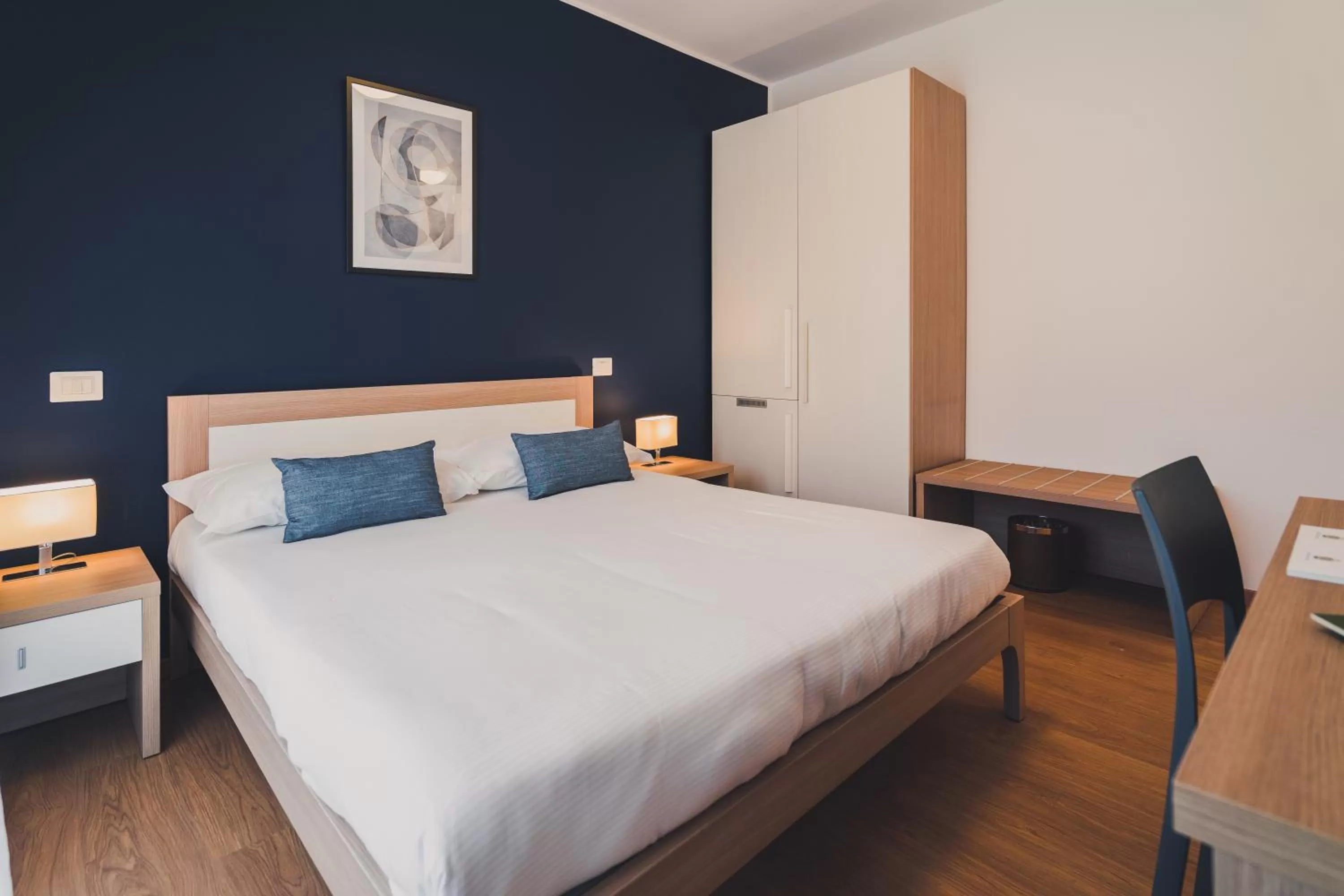 Bedroom, Bed in Trip Room & Breakfast