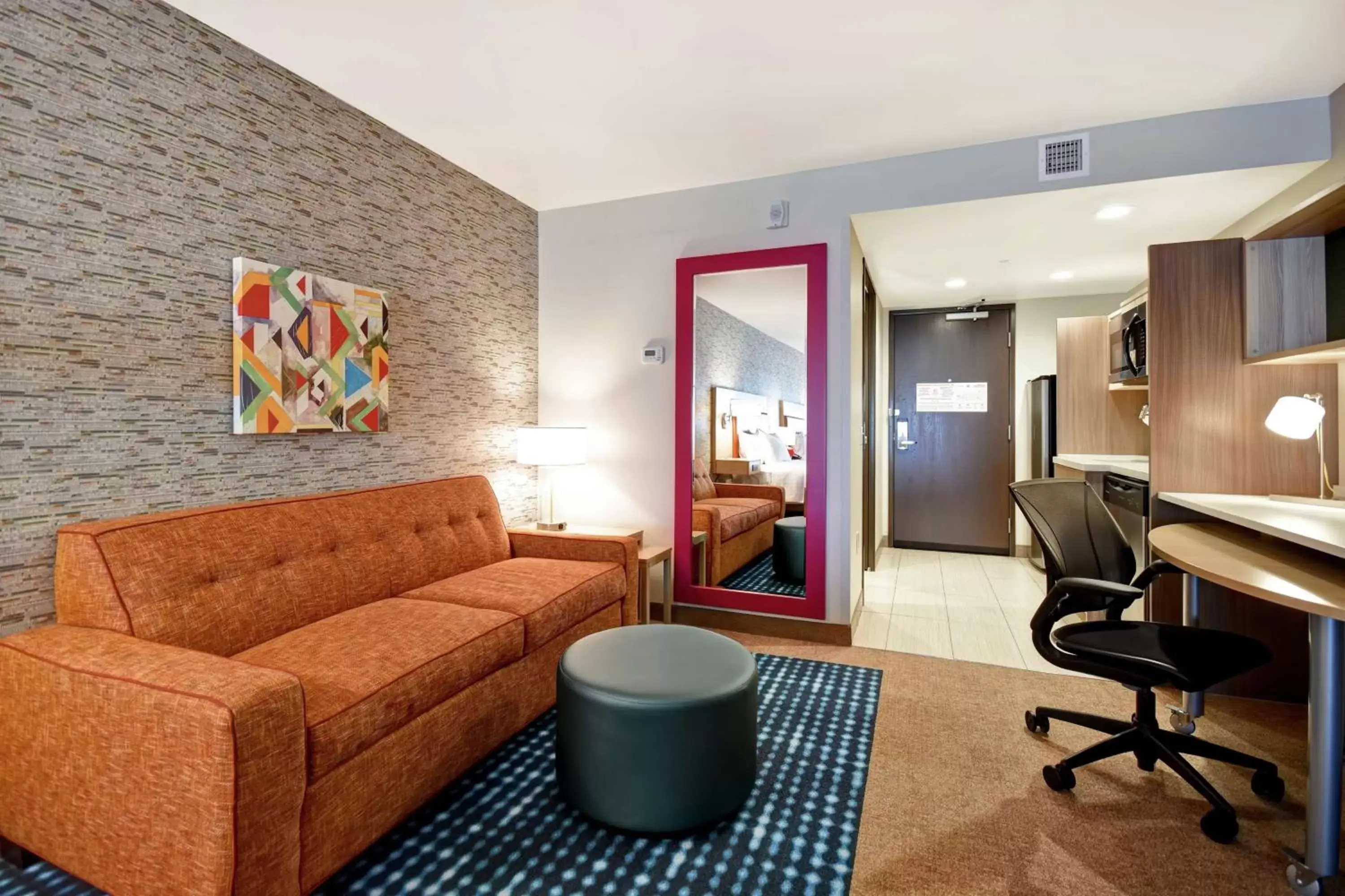 Bedroom, Seating Area in Home2 Suites by Hilton Victorville