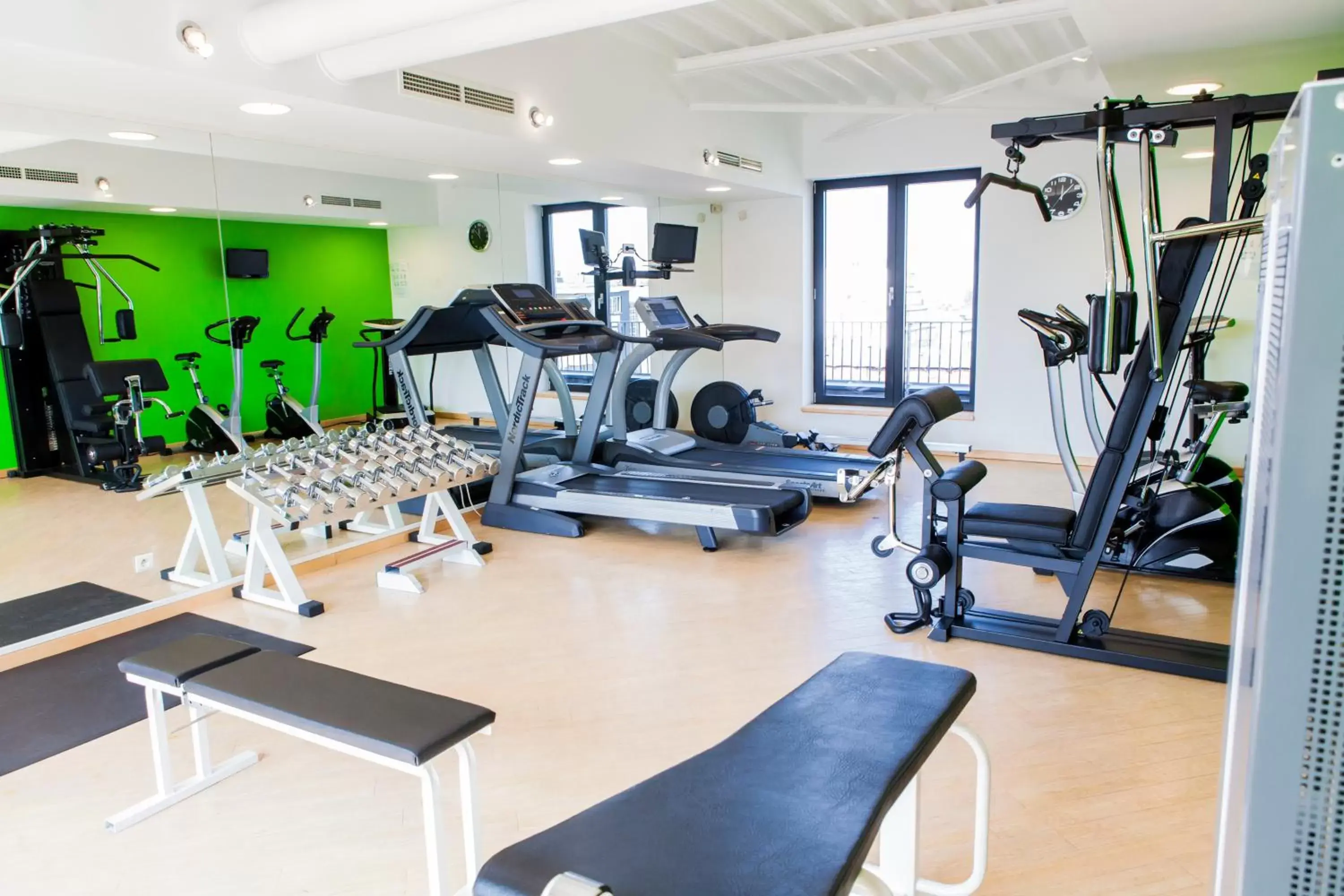 Fitness centre/facilities, Fitness Center/Facilities in Hotel Le Chatelain