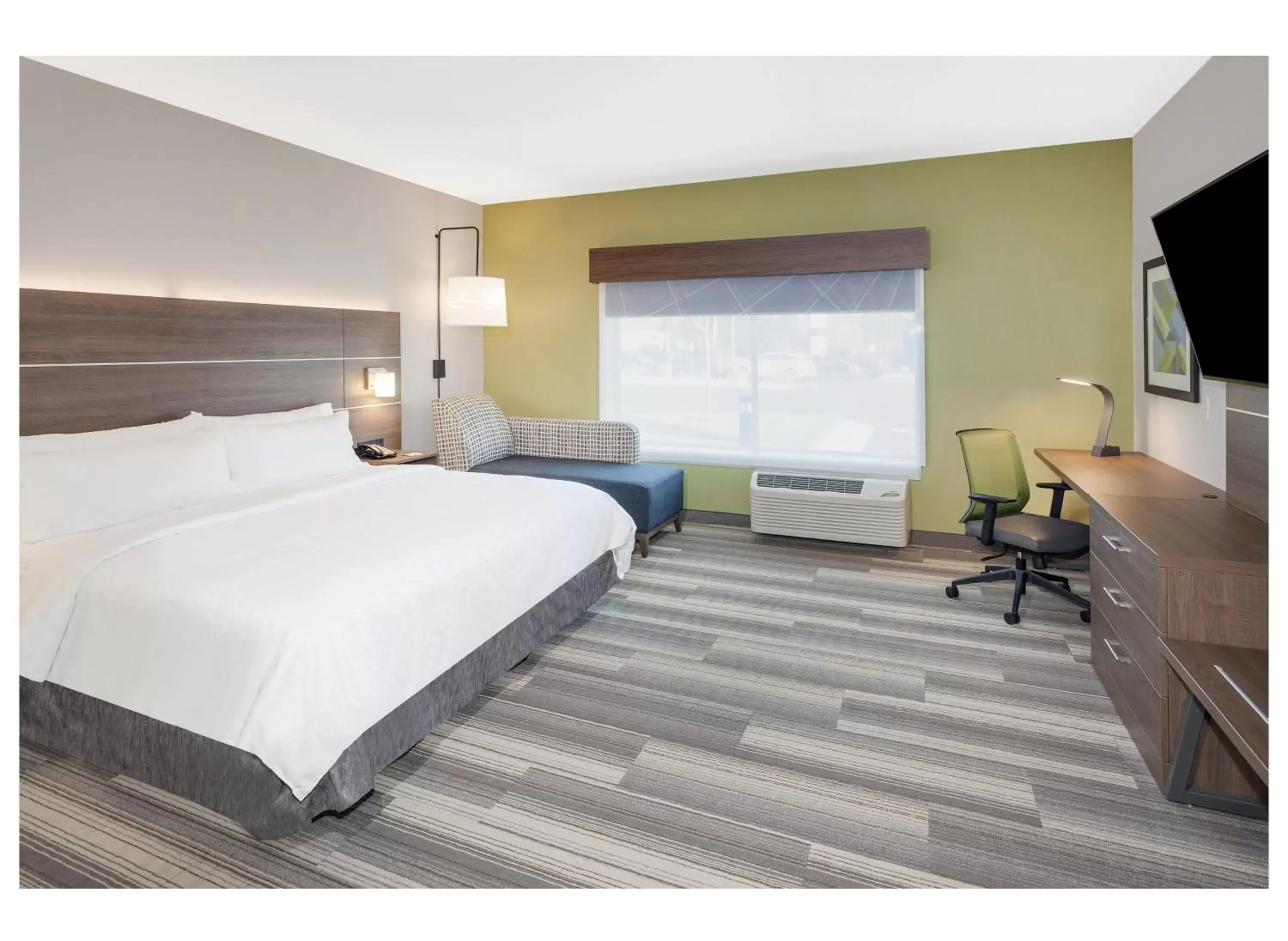 Photo of the whole room, Bed in Holiday Inn Express & Suites - Hudson I-94 by IHG Photo of the whole room, Bed in Holiday Inn Express & Suites - Hudson I-94 by IHG