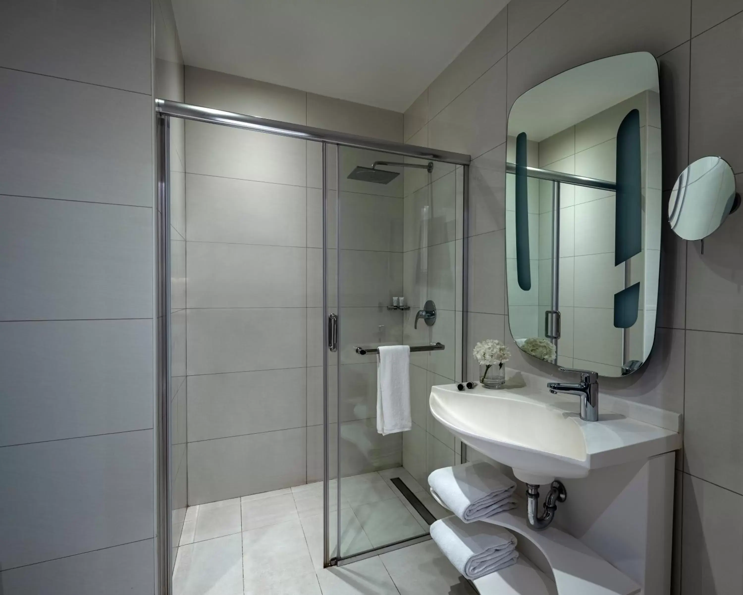 Bathroom in Adagio Aparthotel Jeddah Malik Road