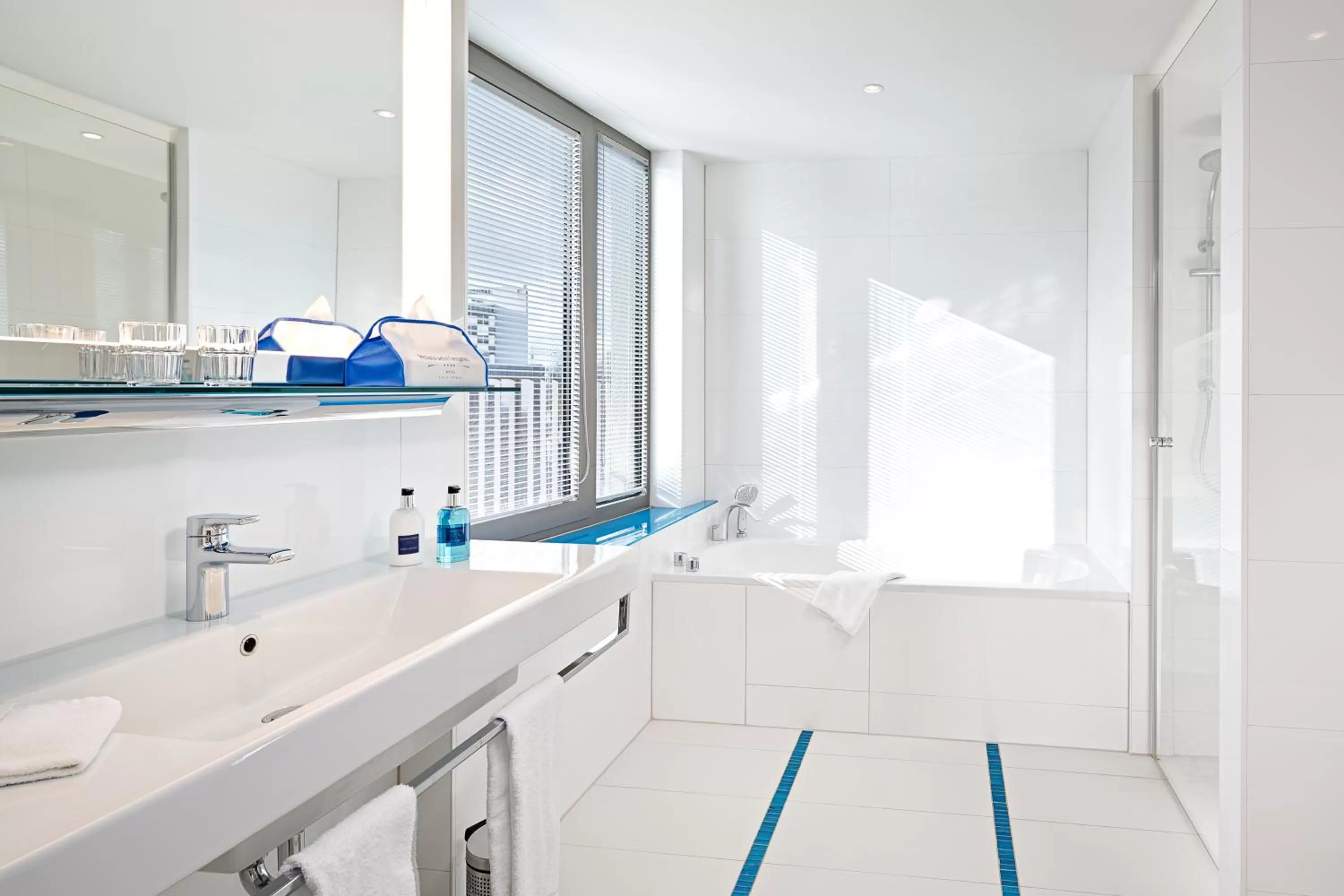 Bathroom in Pestana Berlin Tiergarten