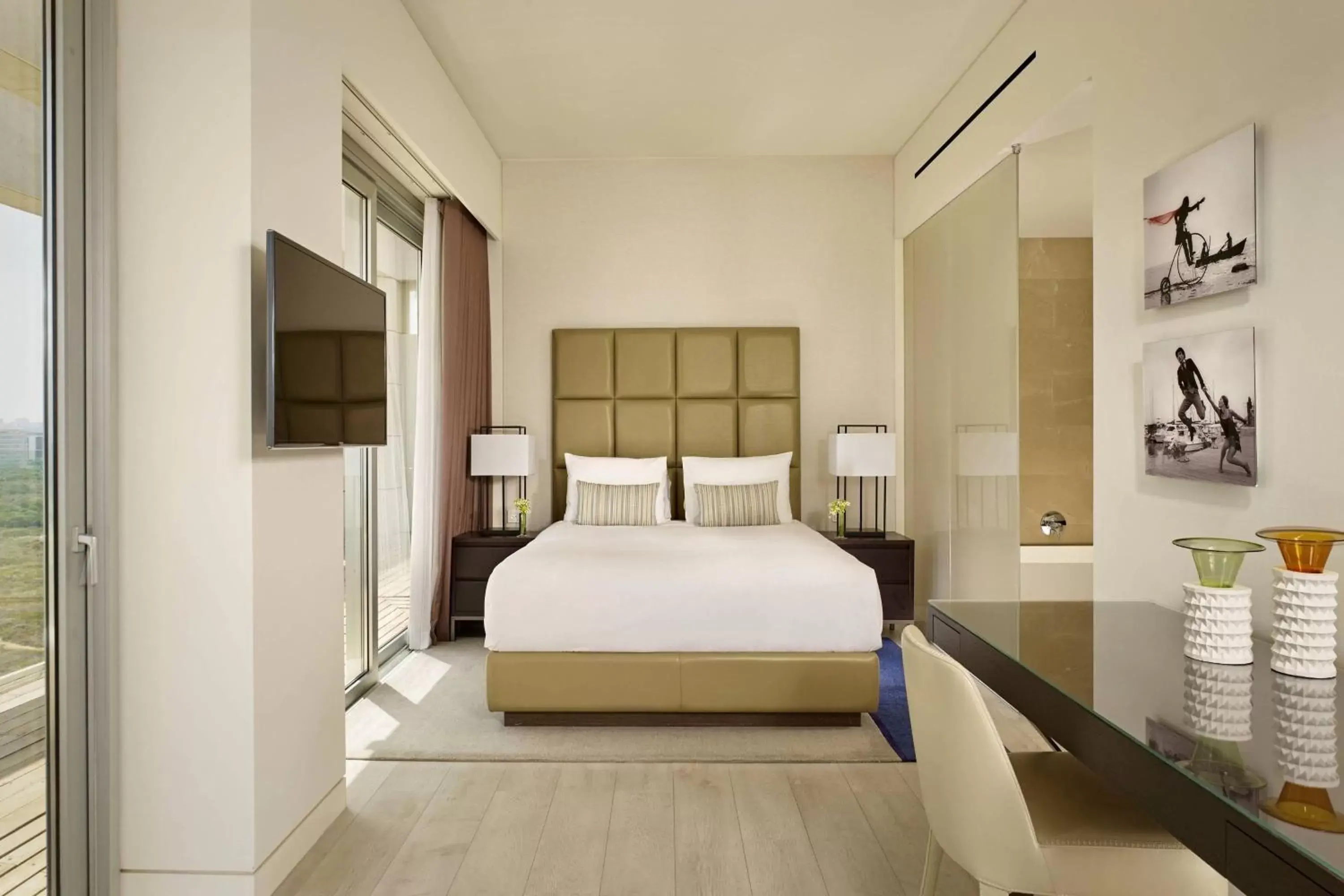 Bedroom, Bed in The Ritz-Carlton, Herzliya