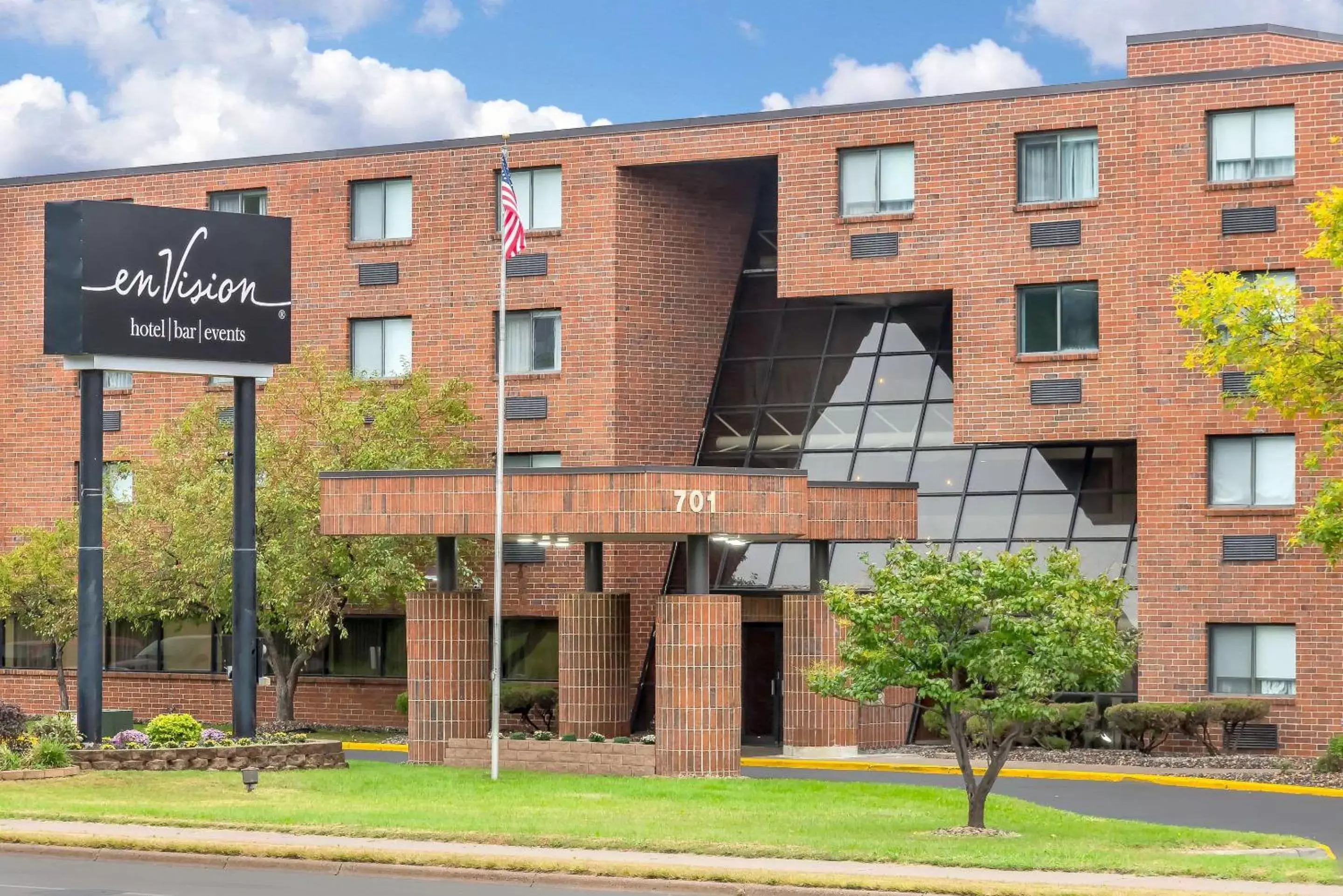 Property building in enVision Hotel Saint Paul South Property building in enVision Hotel Saint Paul South