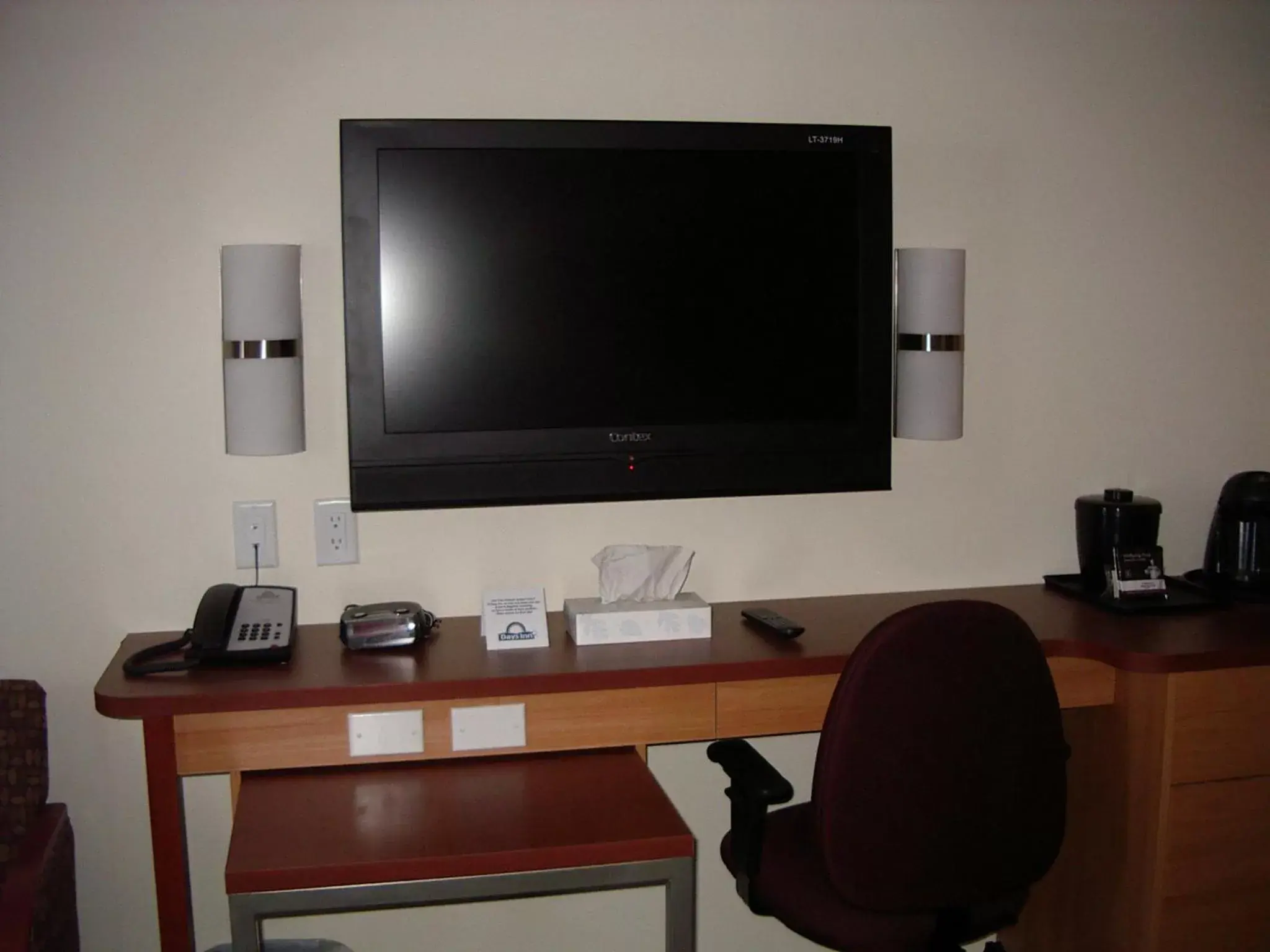 TV and multimedia, TV/Entertainment Center in Days Inn by Wyndham Grande Prairie