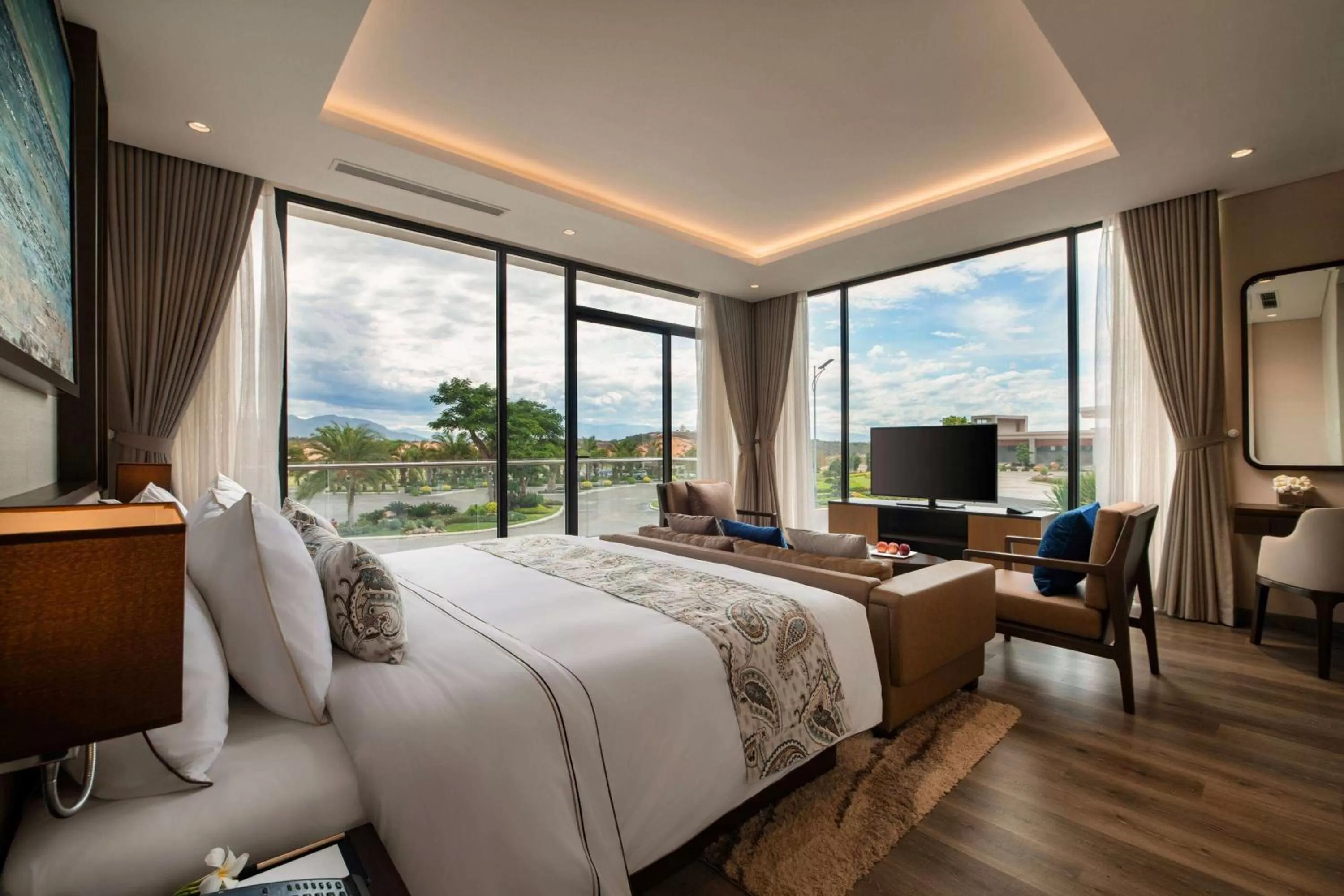 Photo of the whole room, Bed in Wyndham Grand KN Paradise Cam Ranh