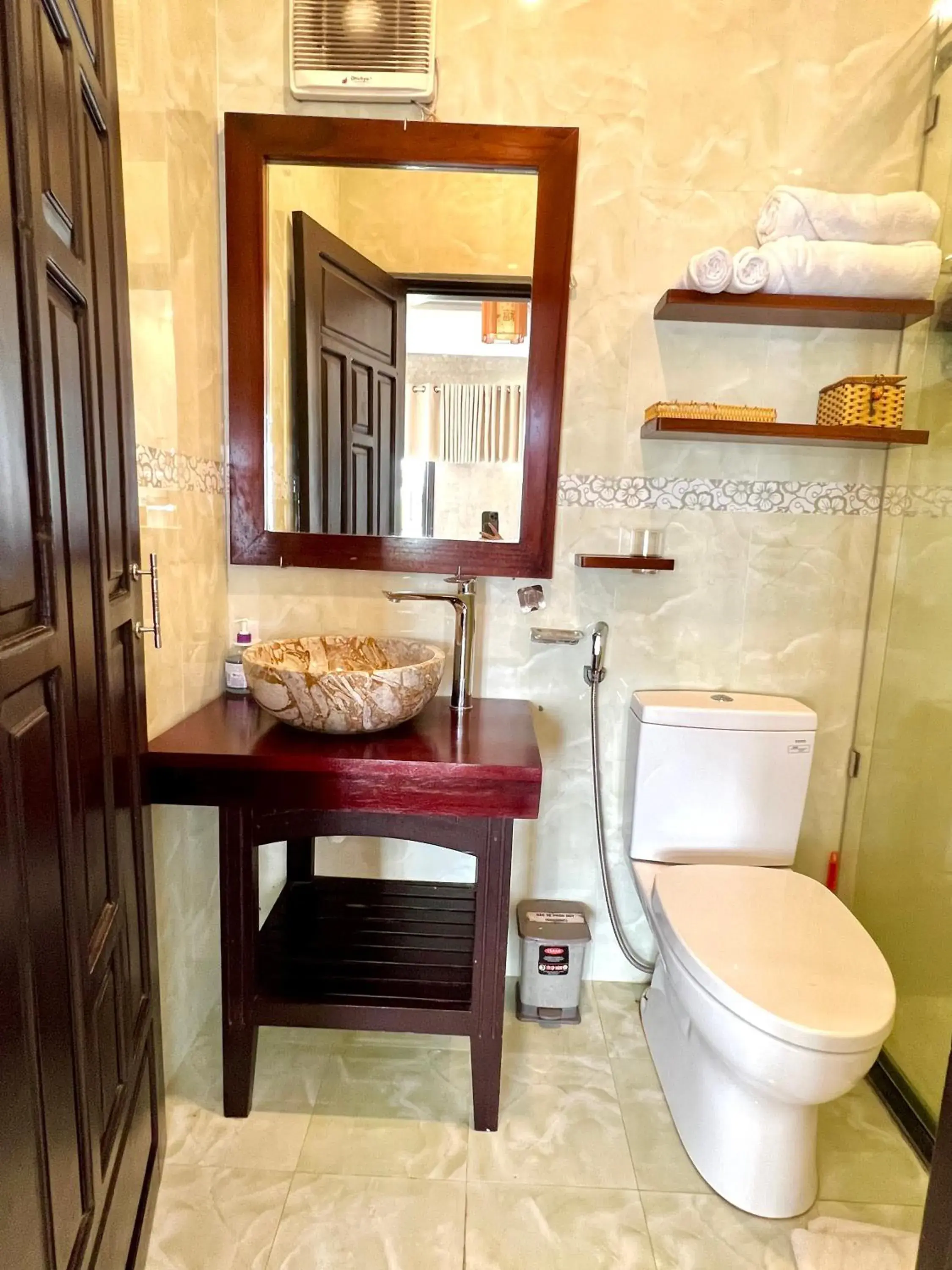 Shower, Bathroom in Hoi An Ngo Homestay