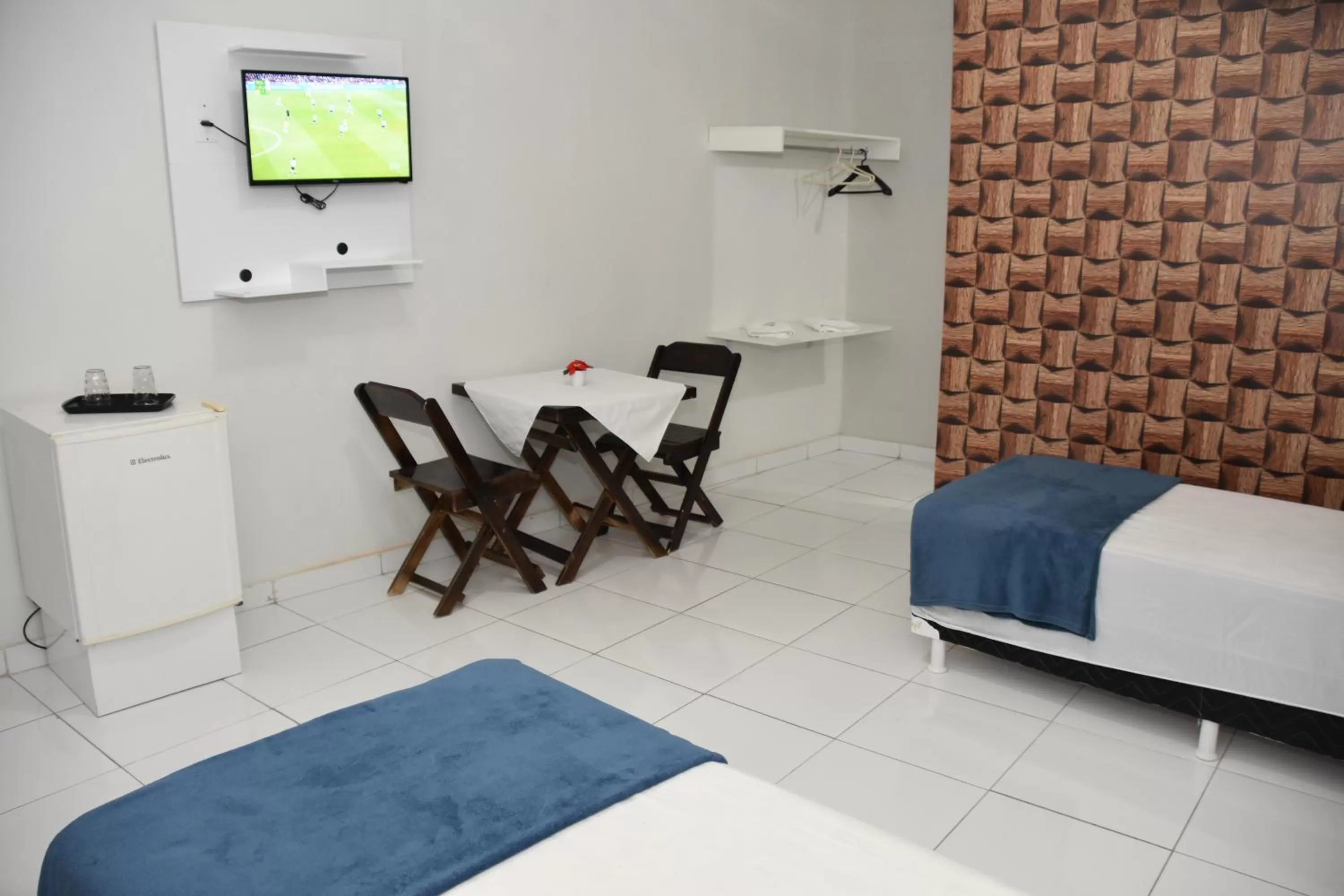 TV and multimedia in Pousada e Posto Amigão