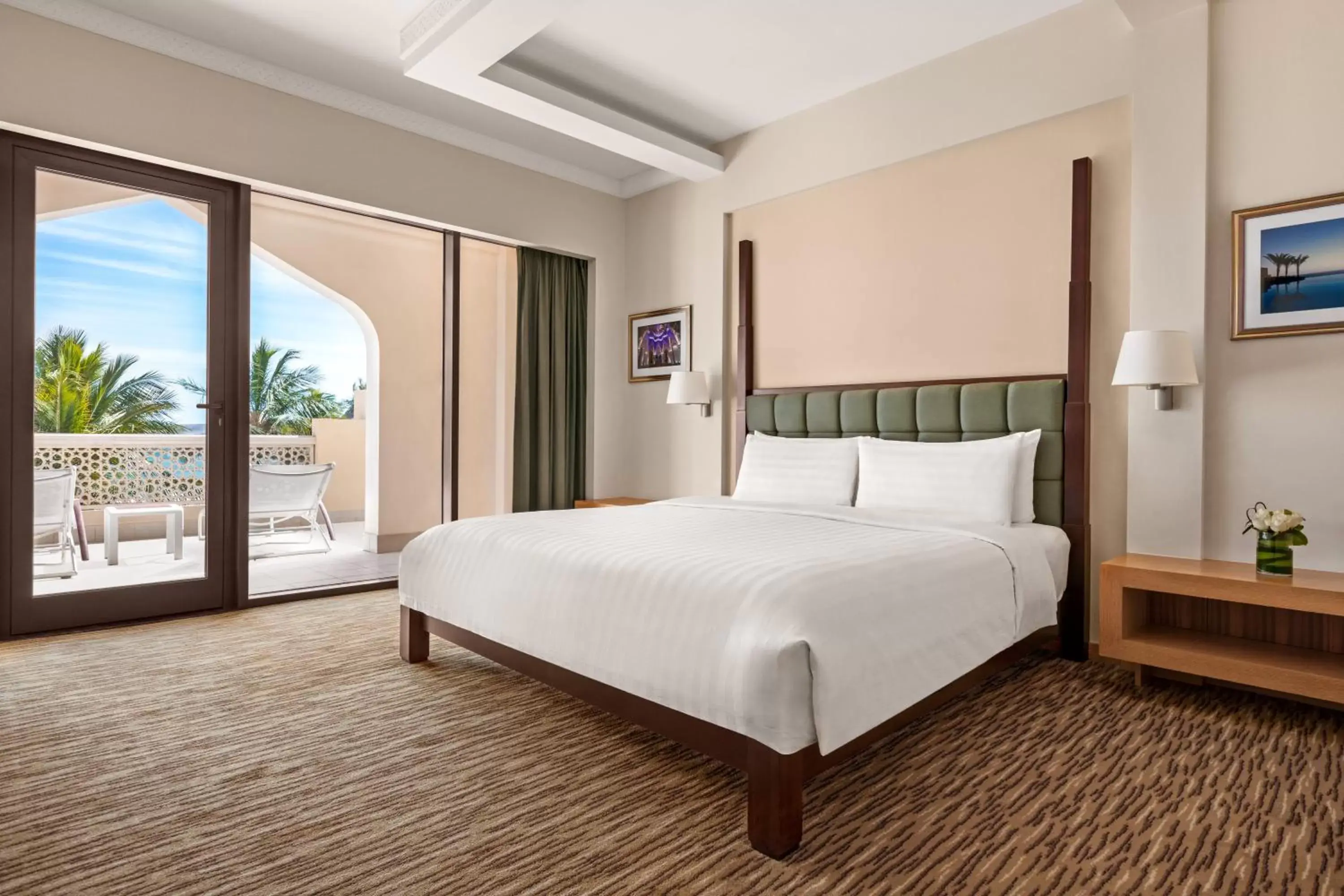 Bedroom, Bed in Shangri-La Barr Al Jissah, Muscat