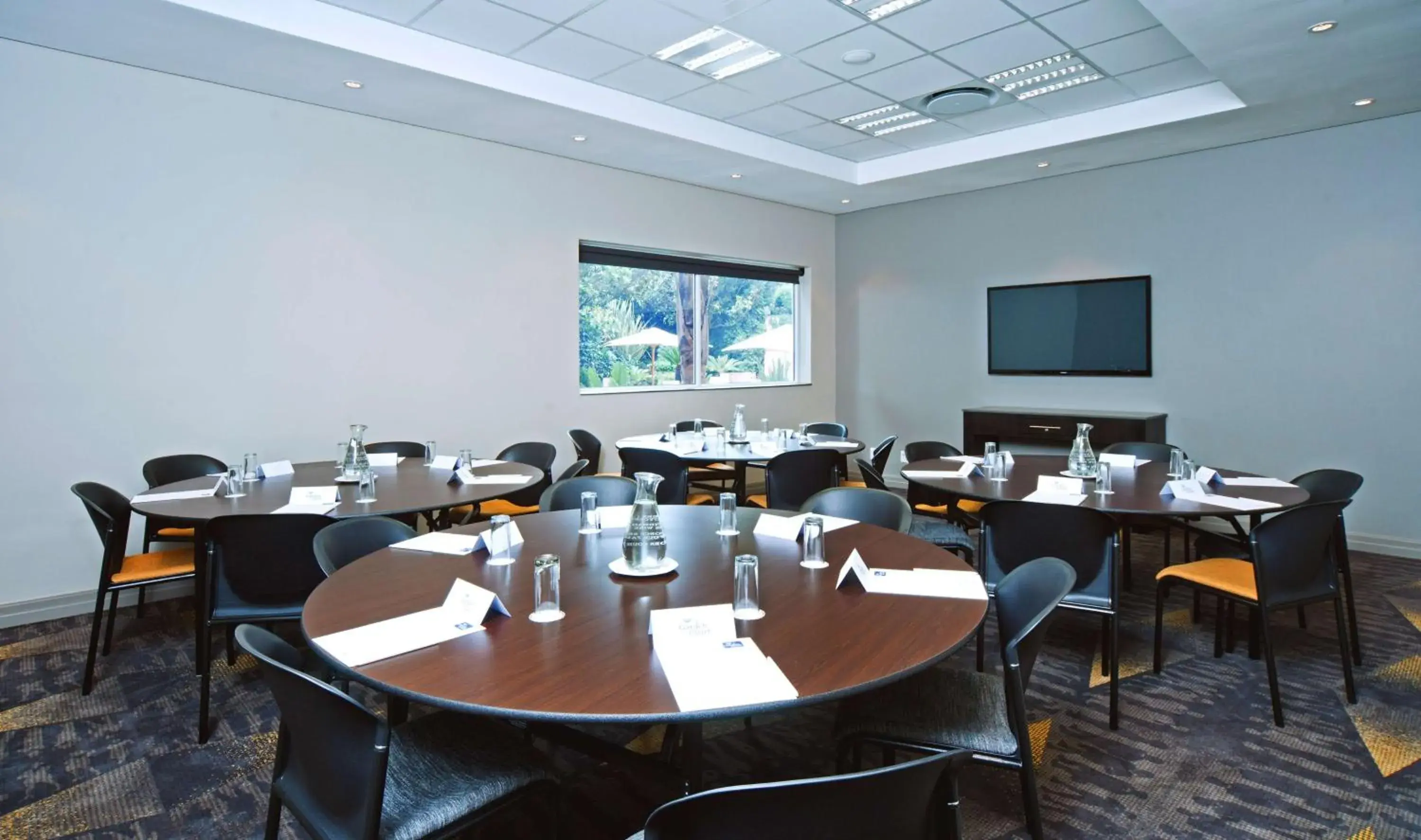 Meeting/conference room, Restaurant/Places to Eat in Garden Court Milpark