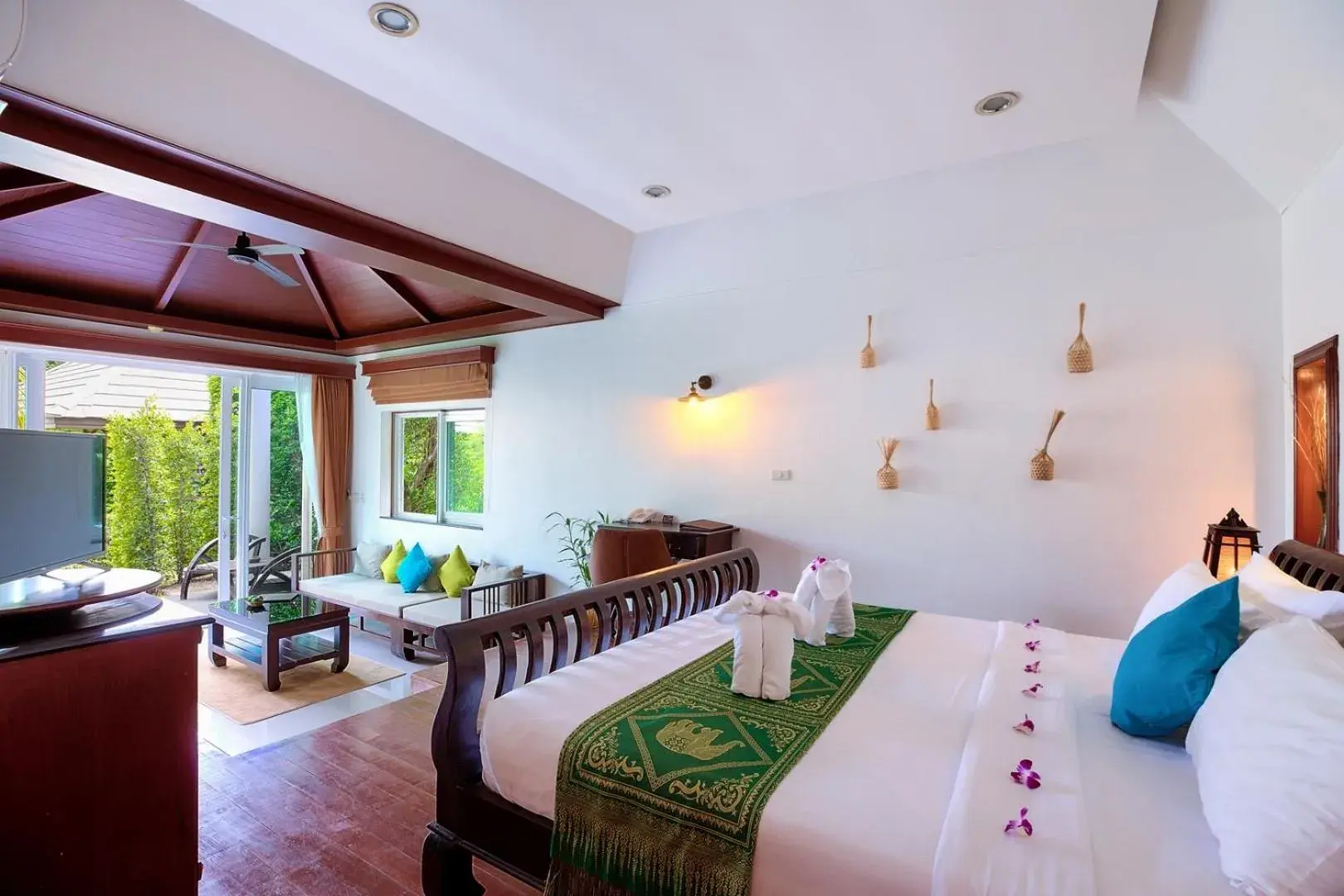 Photo of the whole room, Bed in Sea Valley Resort Photo of the whole room, Bed in Sea Valley Resort