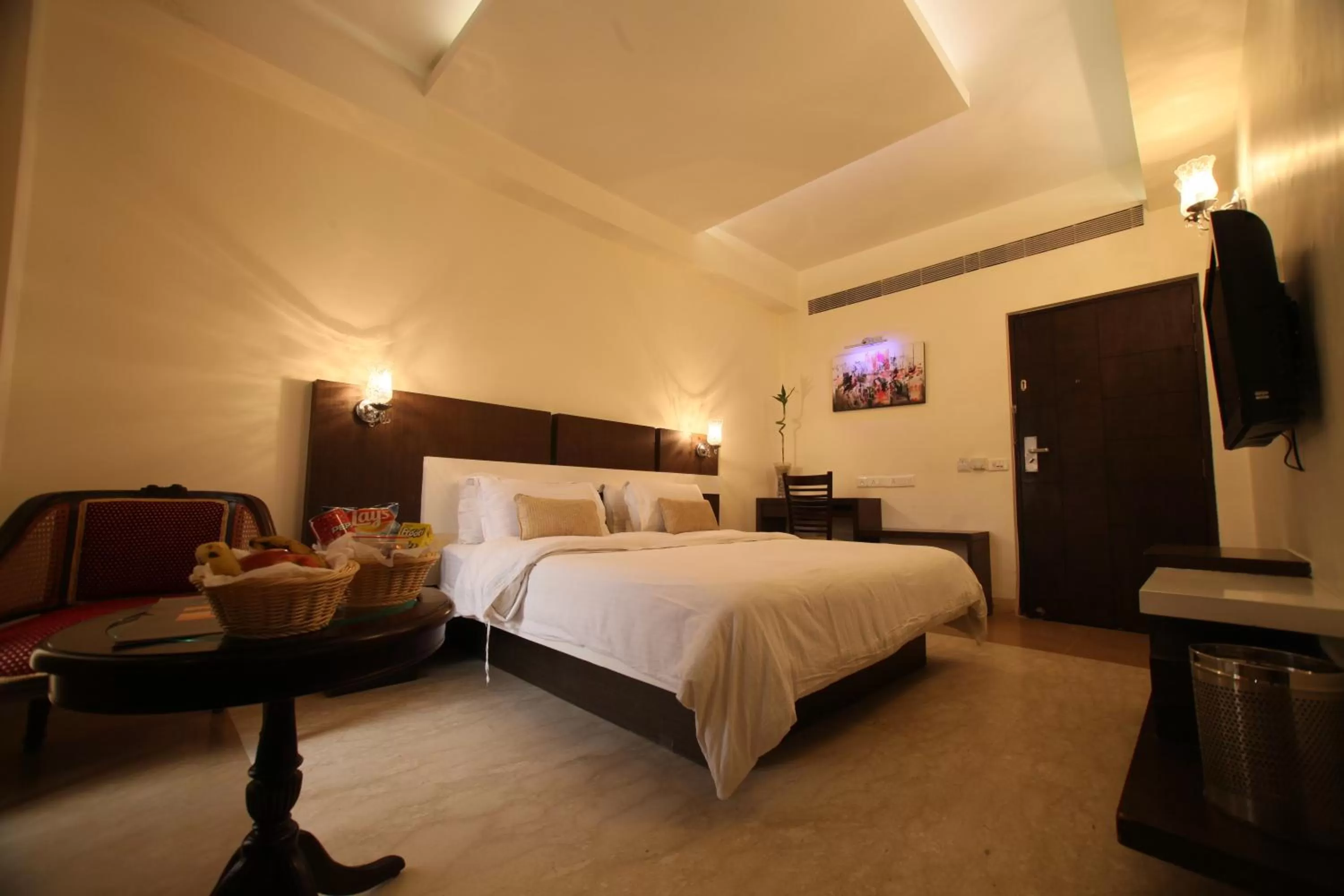 Photo of the whole room, Bed in Hotel Taj Resorts