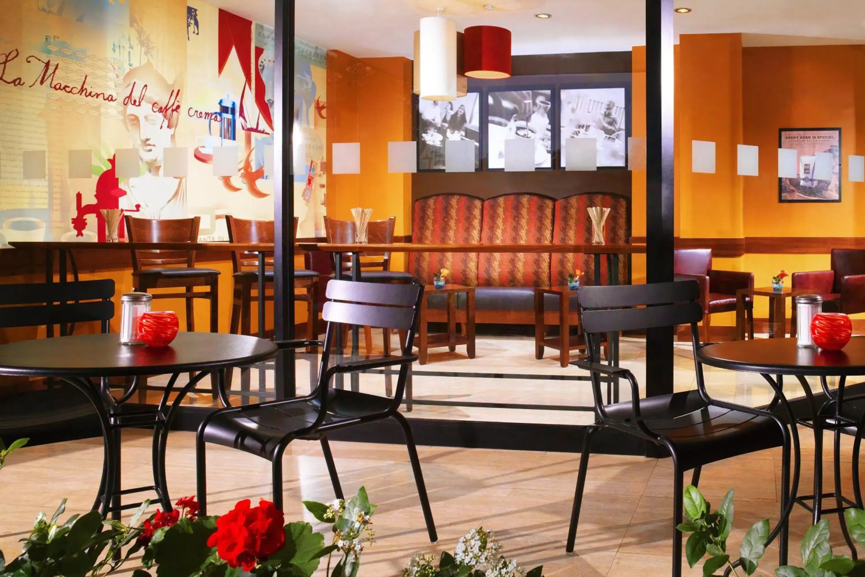 Restaurant/Places to Eat in Sheraton Skyline Hotel London Heathrow