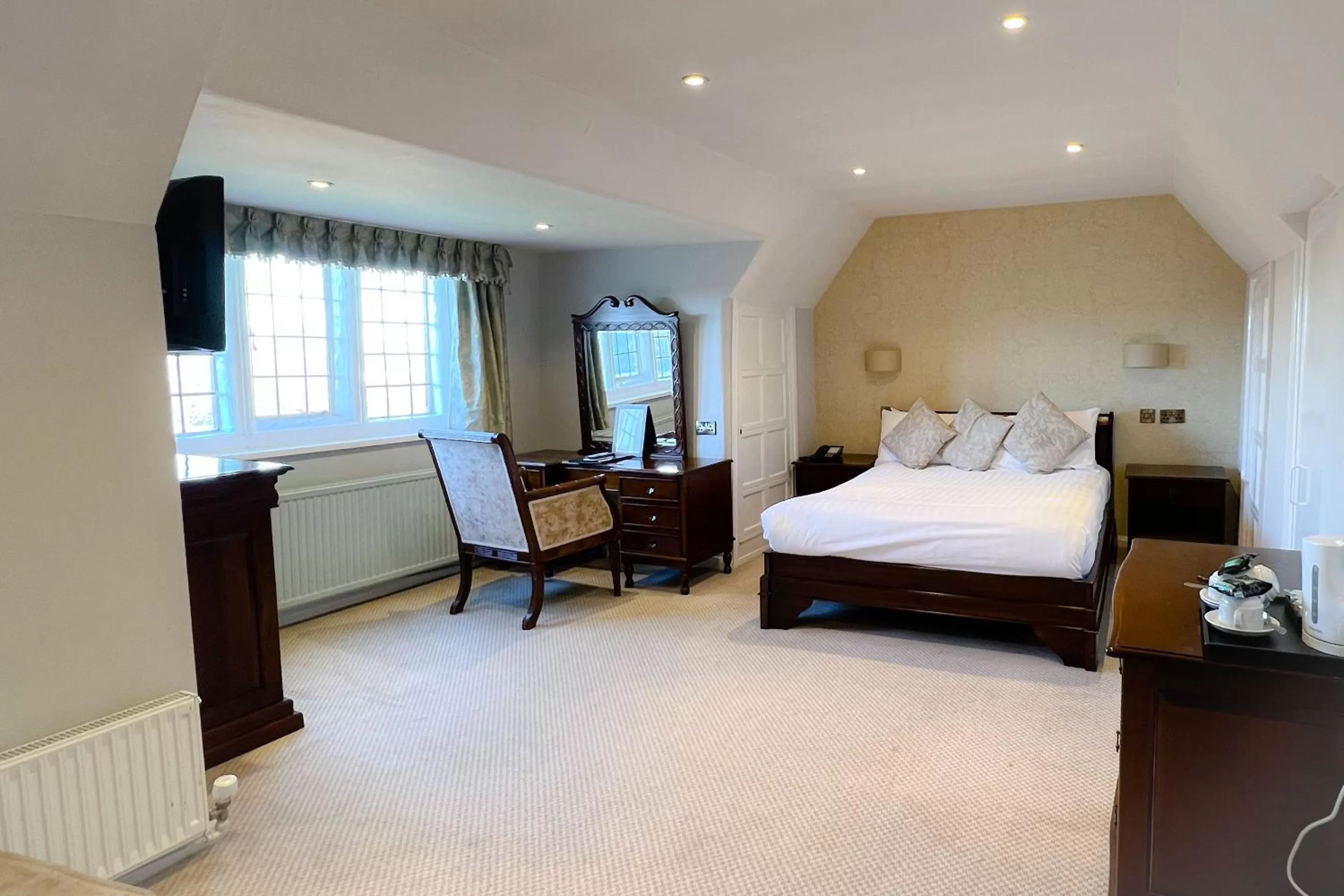 Bedroom, Bed in Castle Bromwich Hall Hotel, BW Signature Collection by Best Western