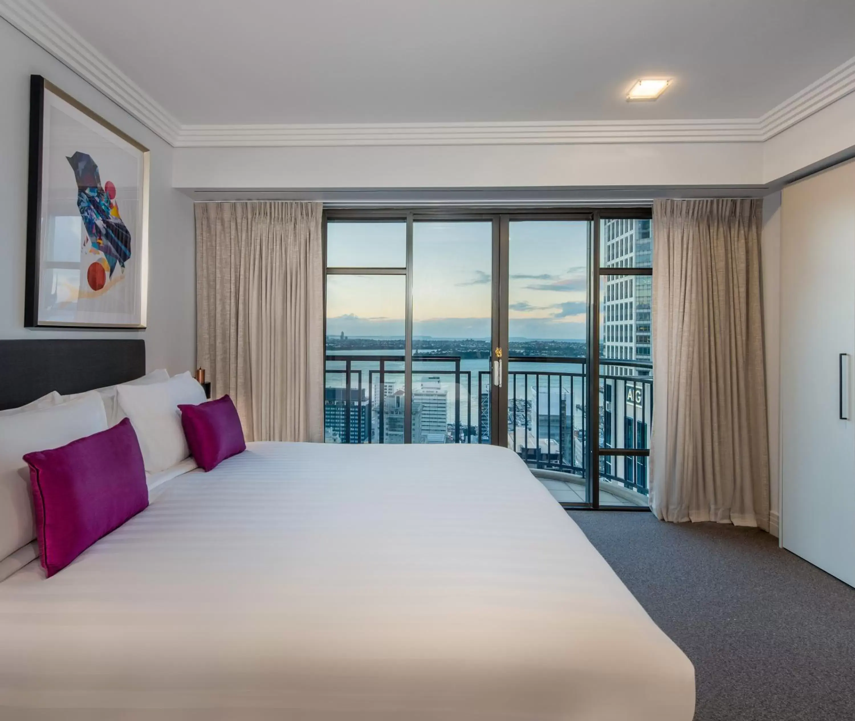 Bedroom, Bed in Avani Metropolis Auckland Residences