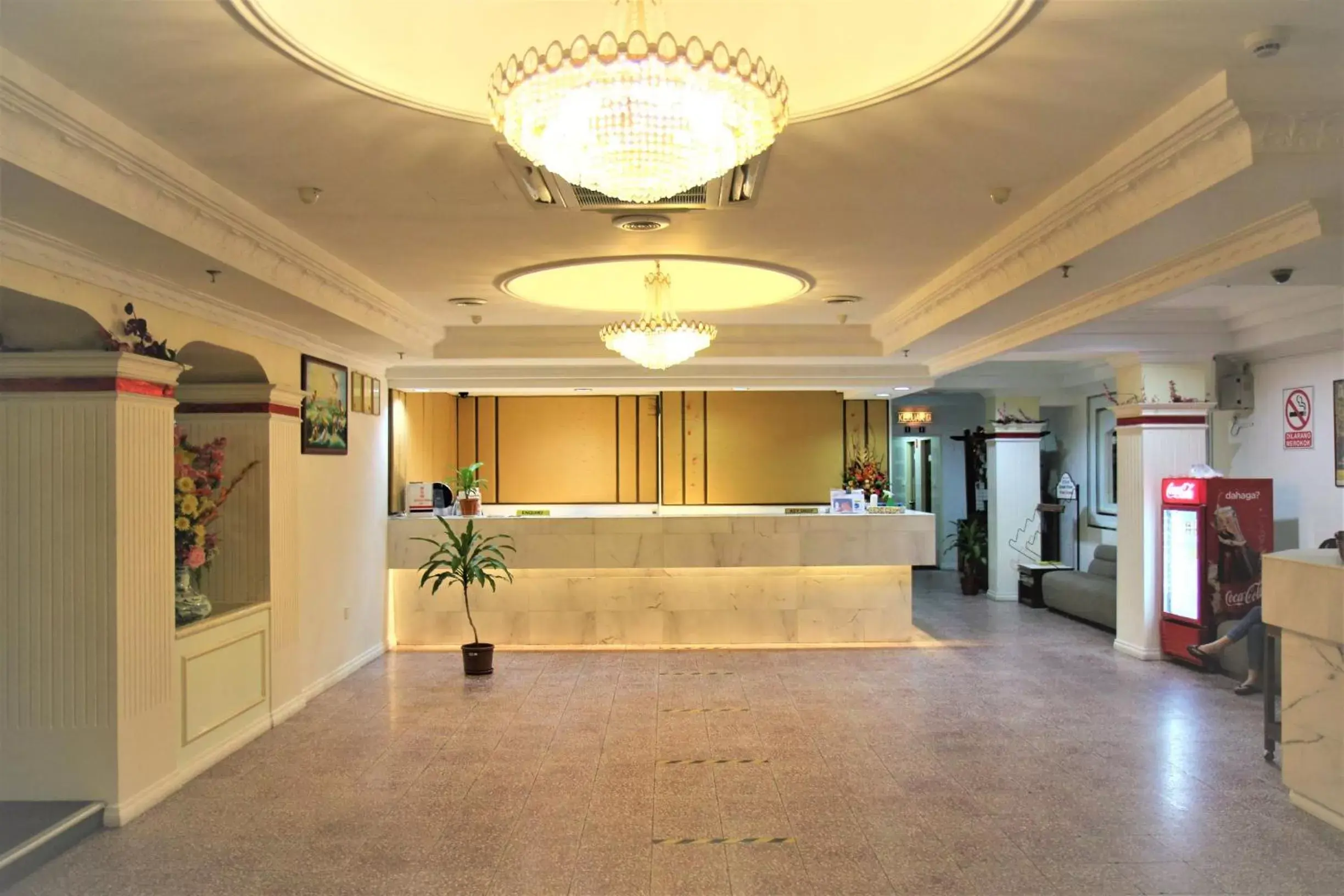 Lobby/Reception in Miri Hotel