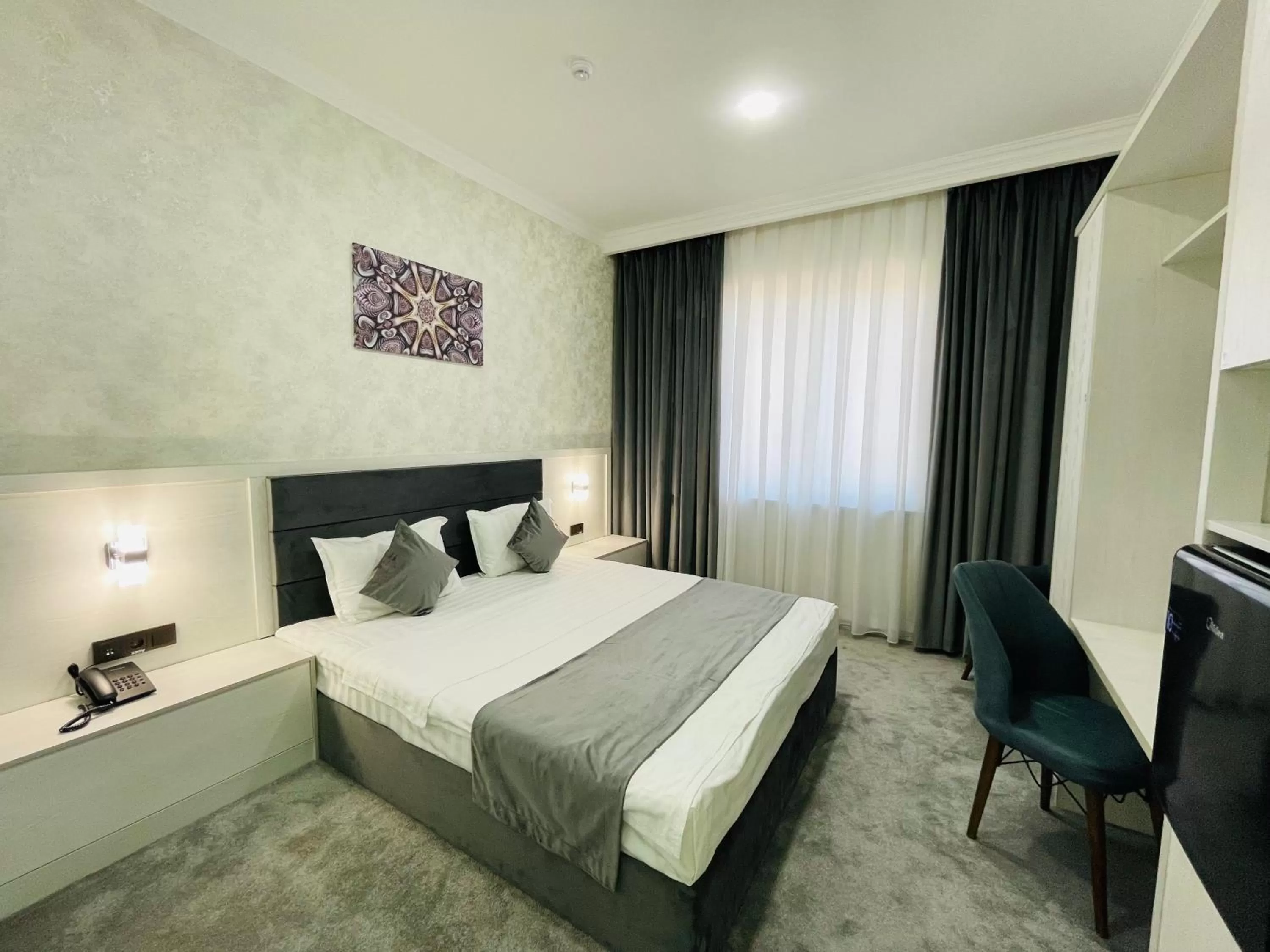 Photo of the whole room, Bed in Porto Bello Hotel