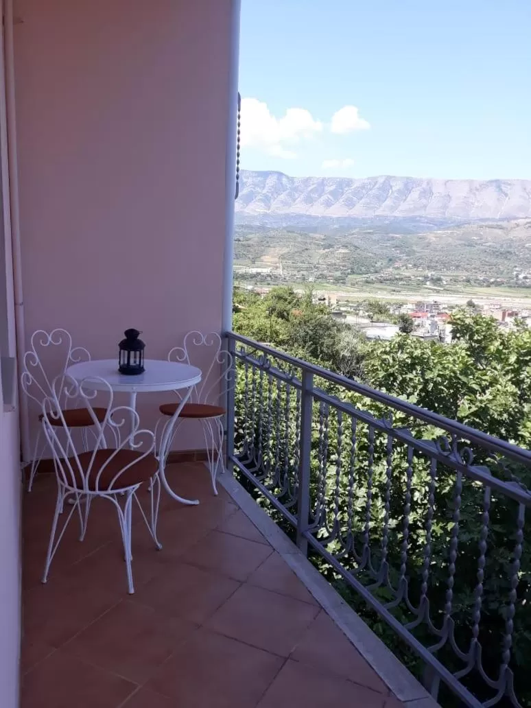 Balcony/Terrace in Guesthouse Villa Rosa Berat