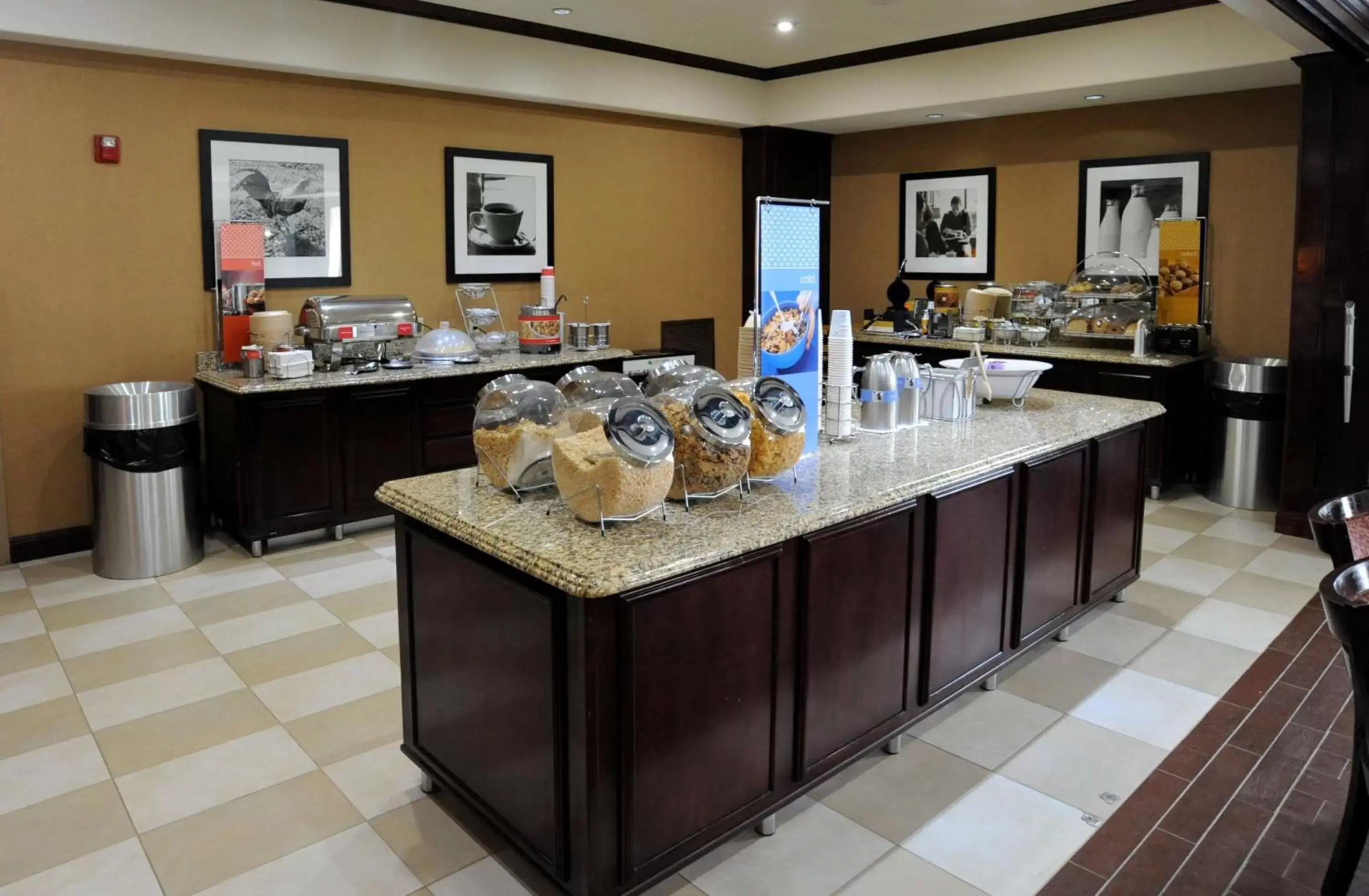 Lobby or reception, Restaurant/Places to Eat in Hampton Inn Seguin