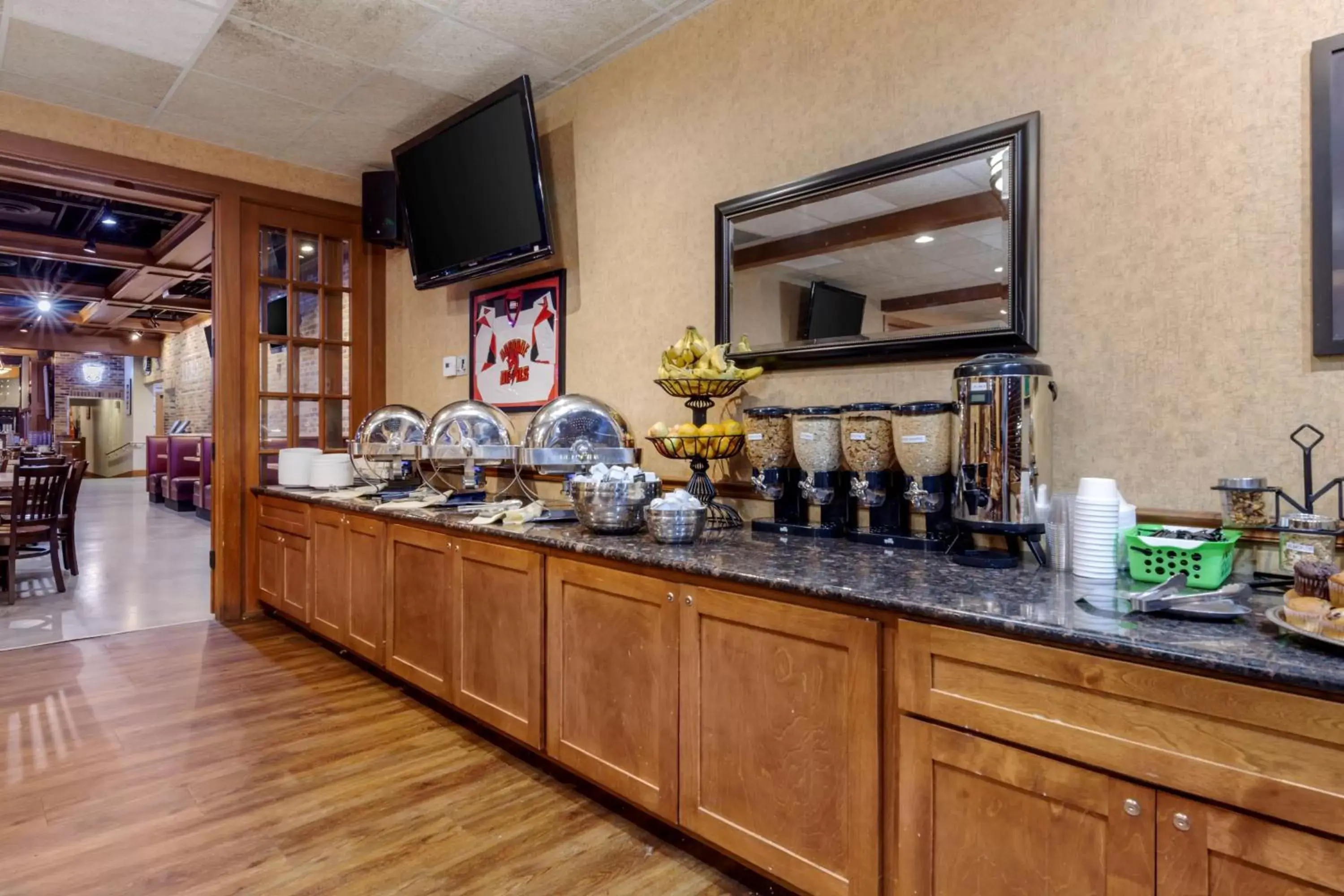 Breakfast in Best Western Plus Dubuque Hotel and Conference Center