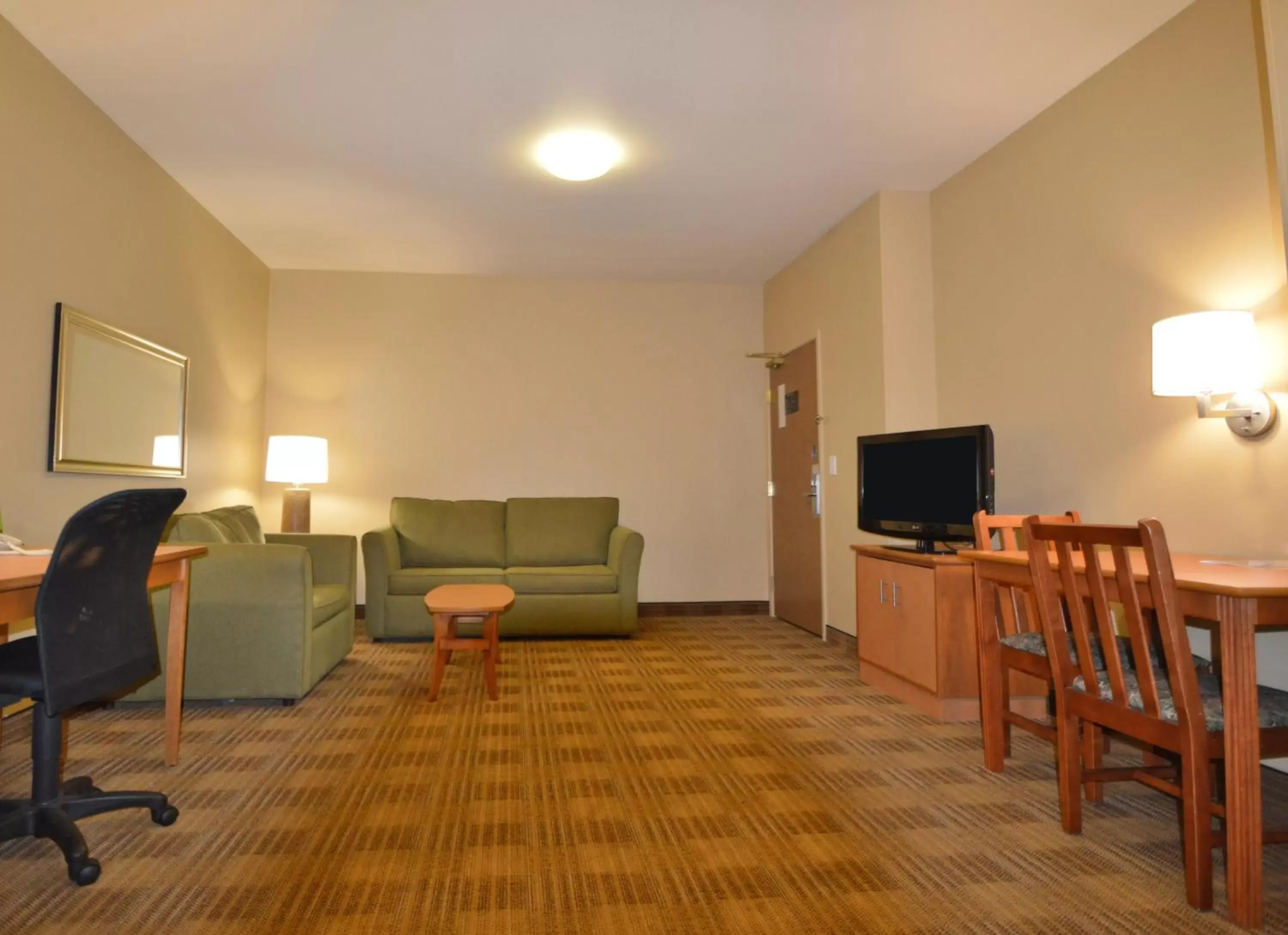 TV and multimedia, Seating Area in Extended Stay America Suites - Anchorage - Downtown