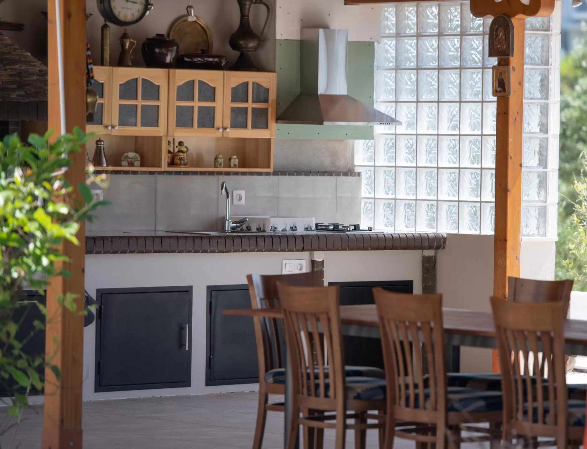 Property building in Villa Sara