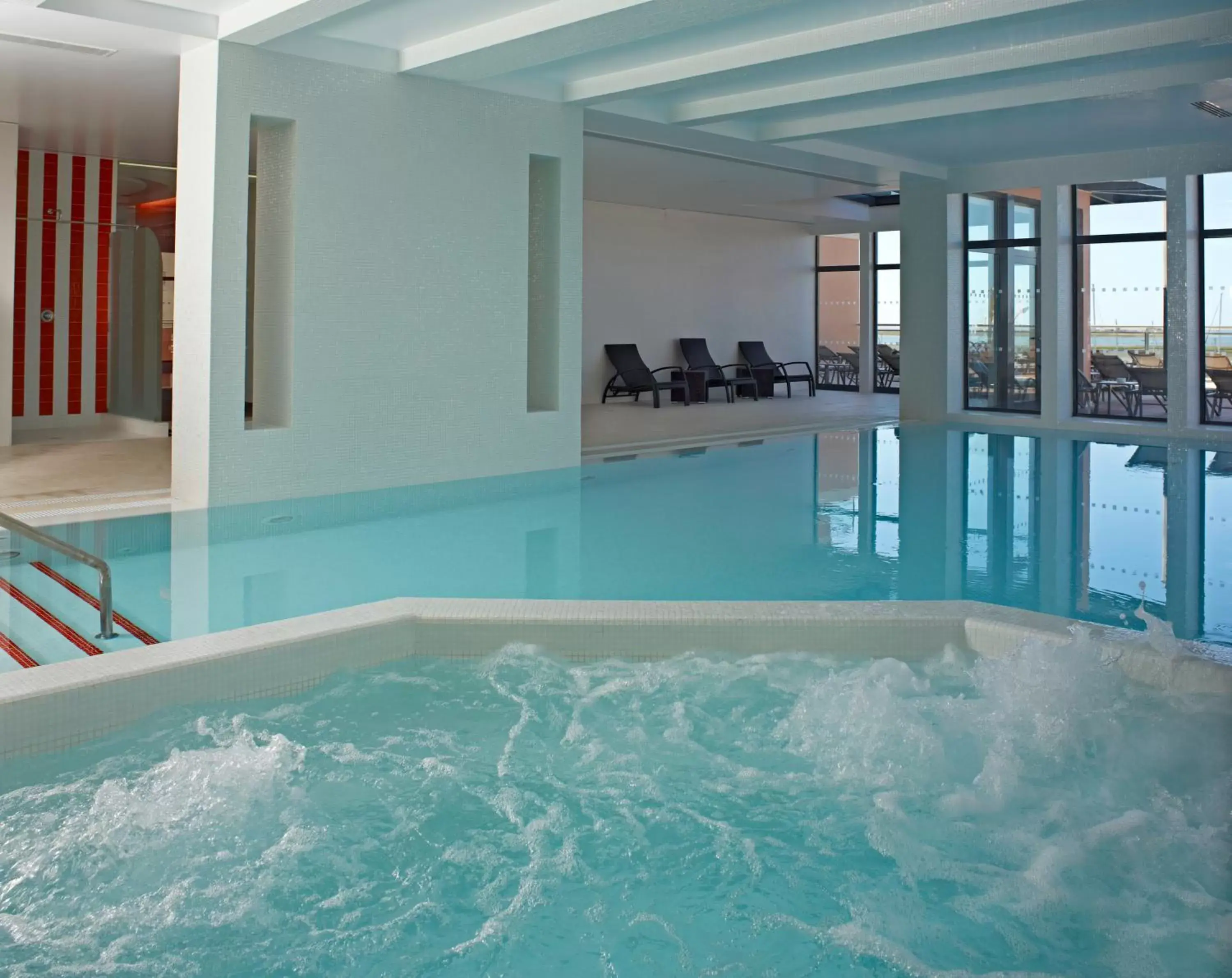 Hot Tub, Swimming Pool in Real Marina Hotel & Spa