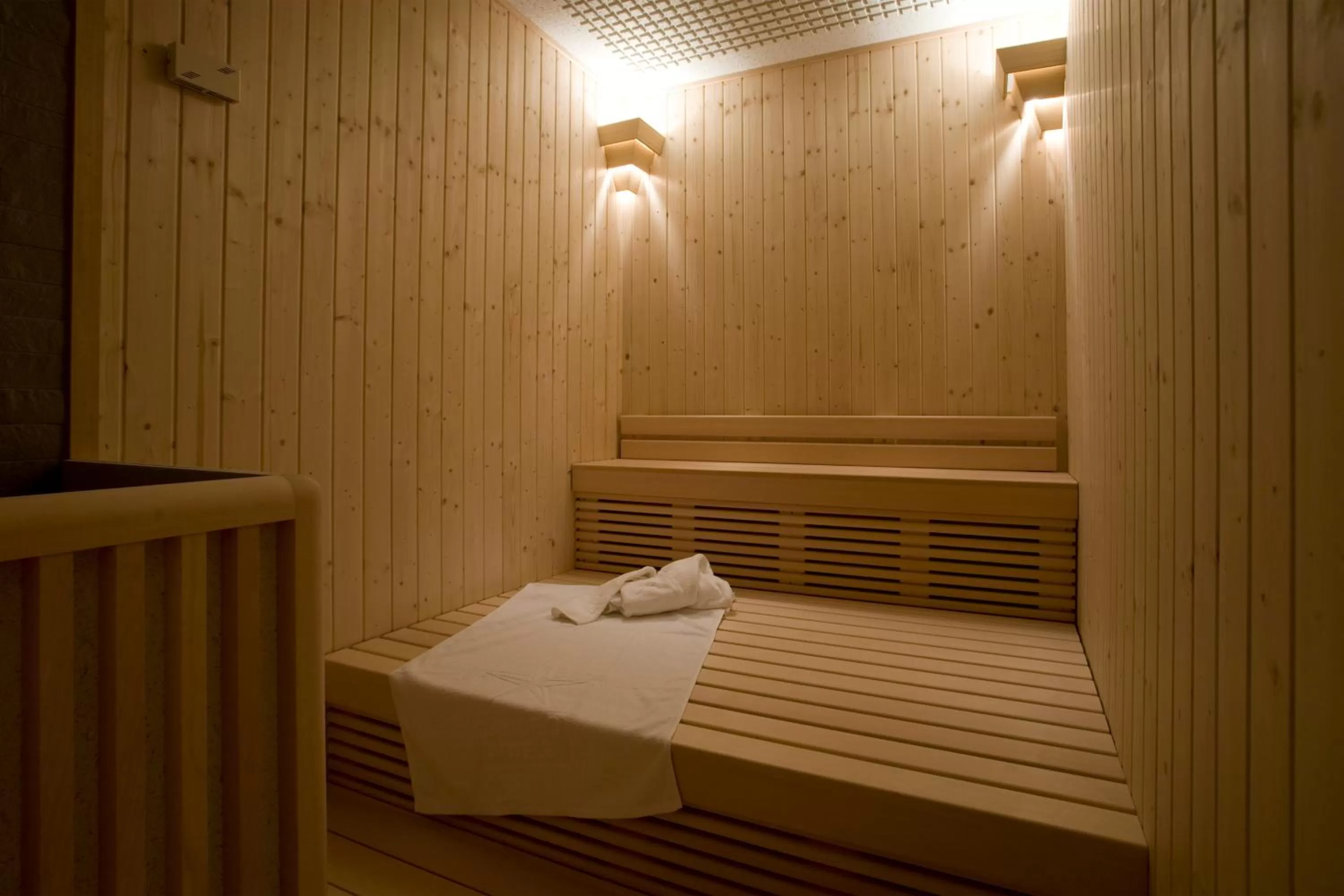 Sauna in Candeo Hotels Kameyama