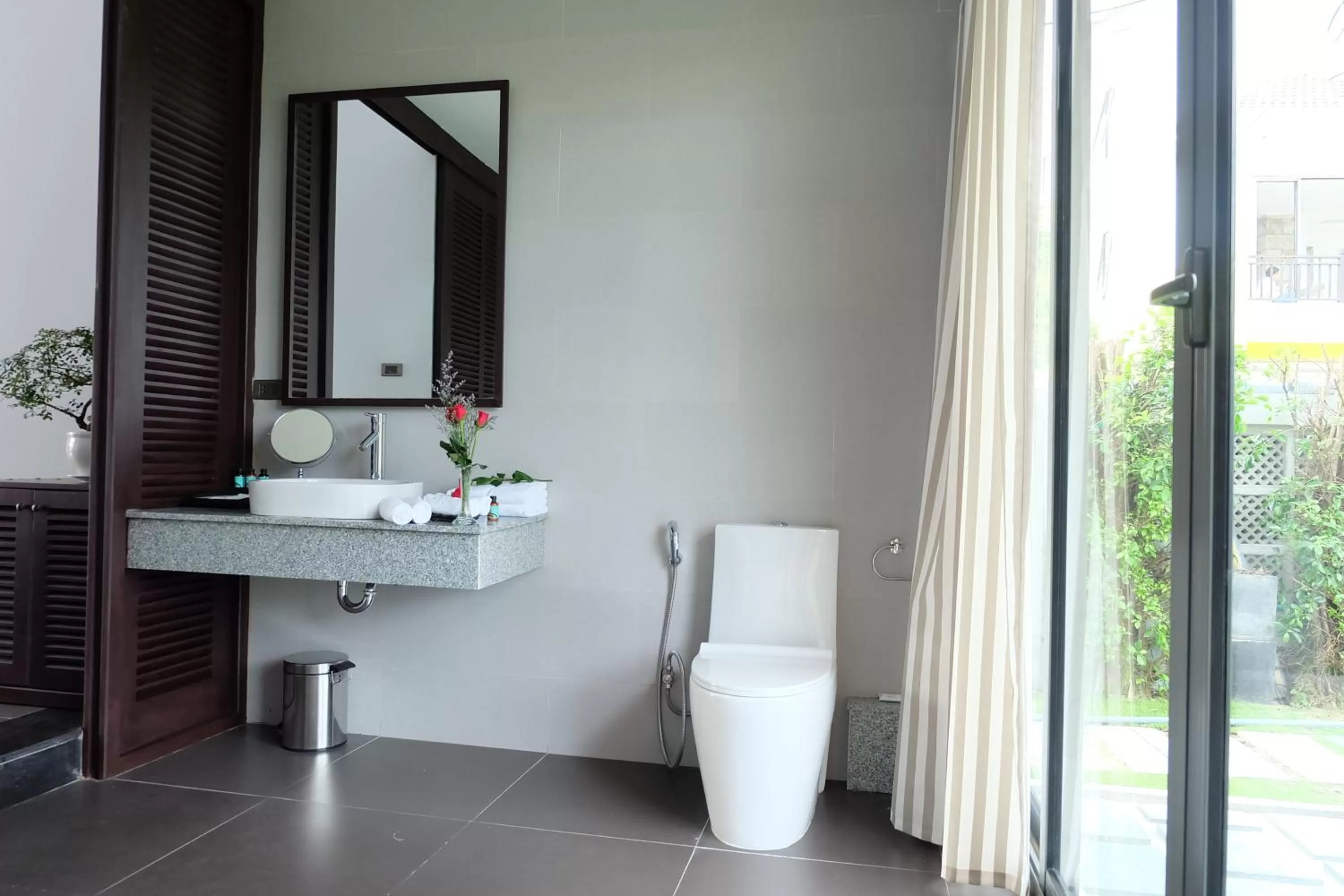 Toilet in Lavini Hoian Boutique Villa