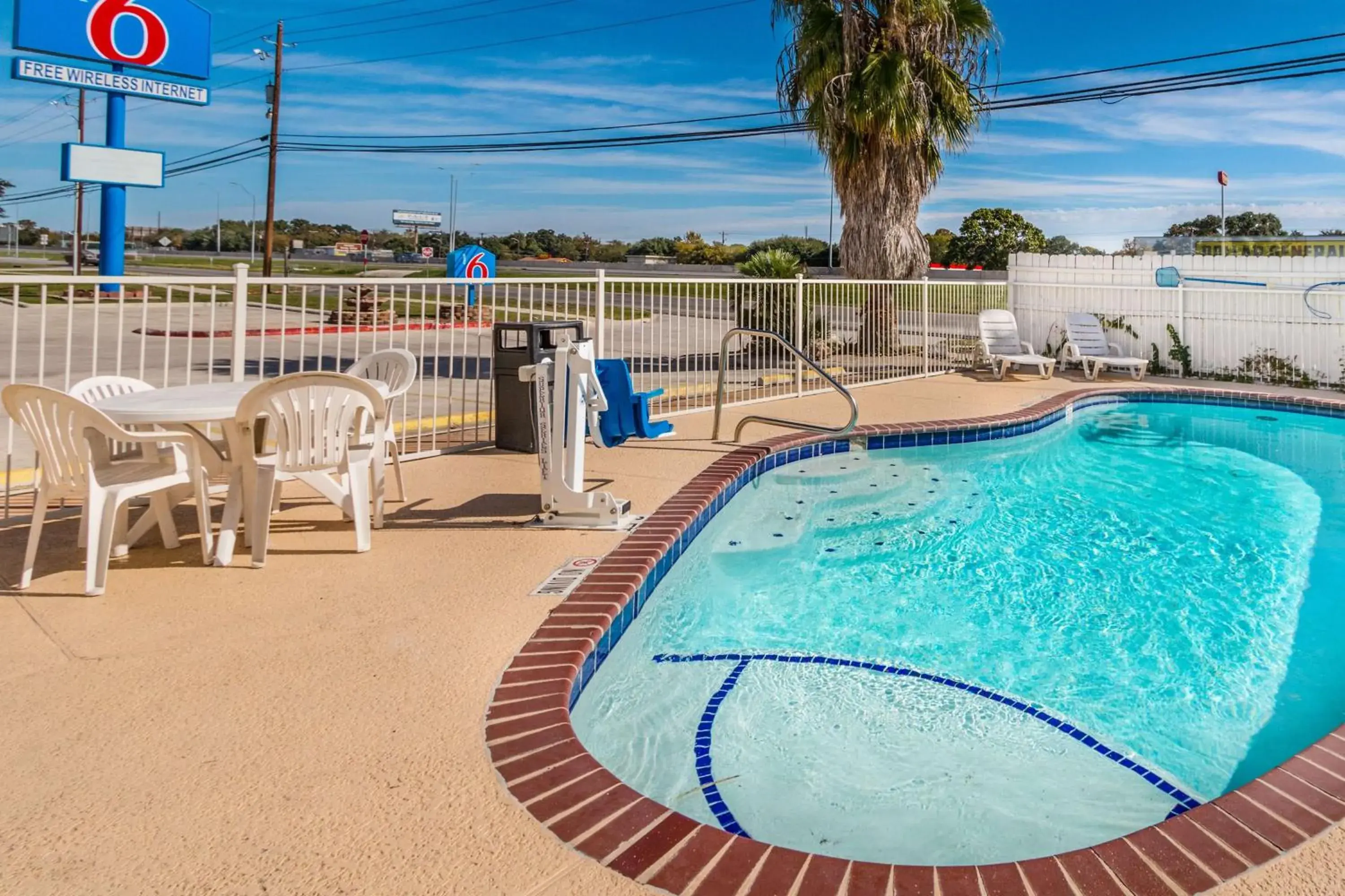 Pool view, Swimming Pool in Motel 6-San Marcos, TX - North
