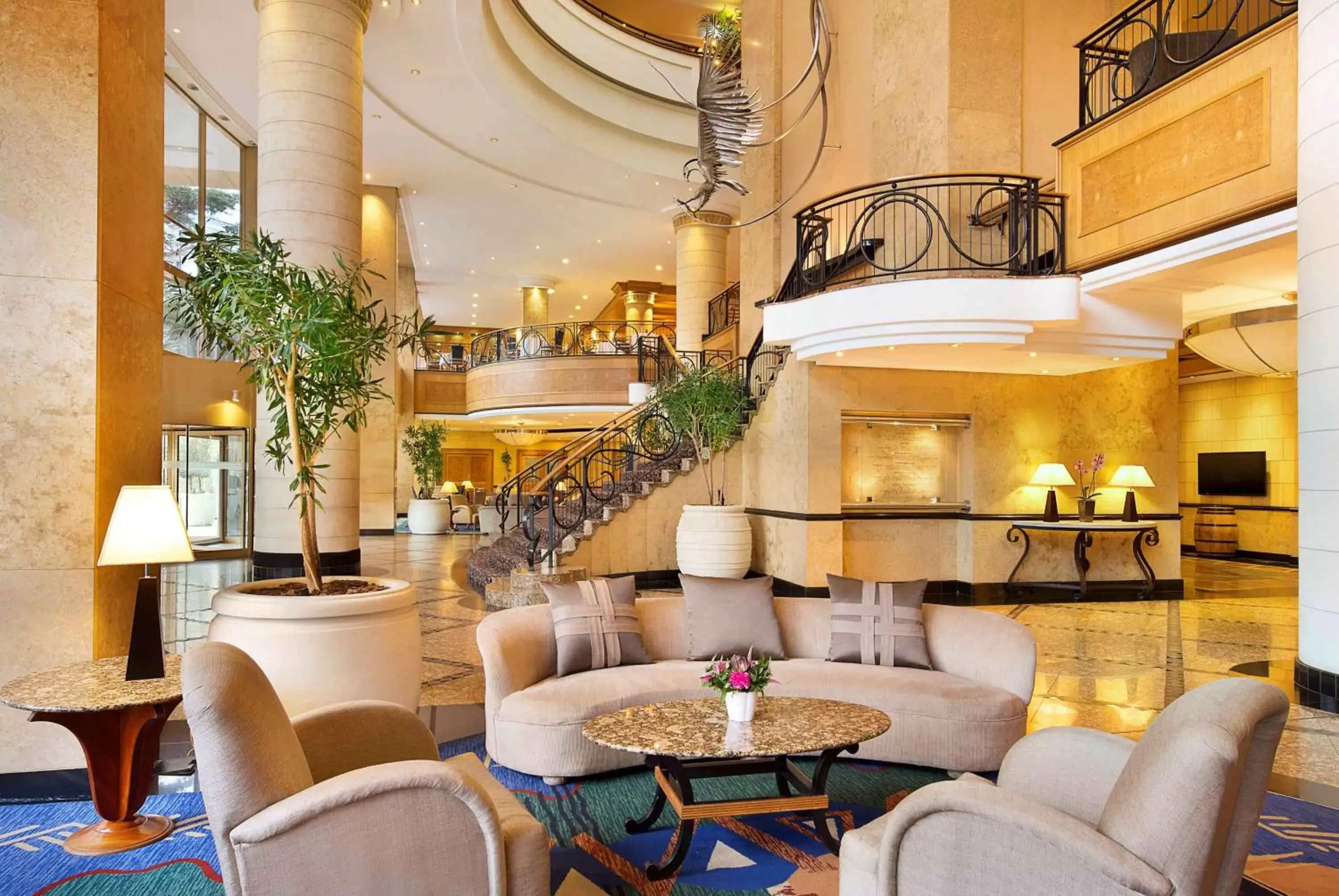 Lobby or reception, Lounge/Bar in Hilton Sandton