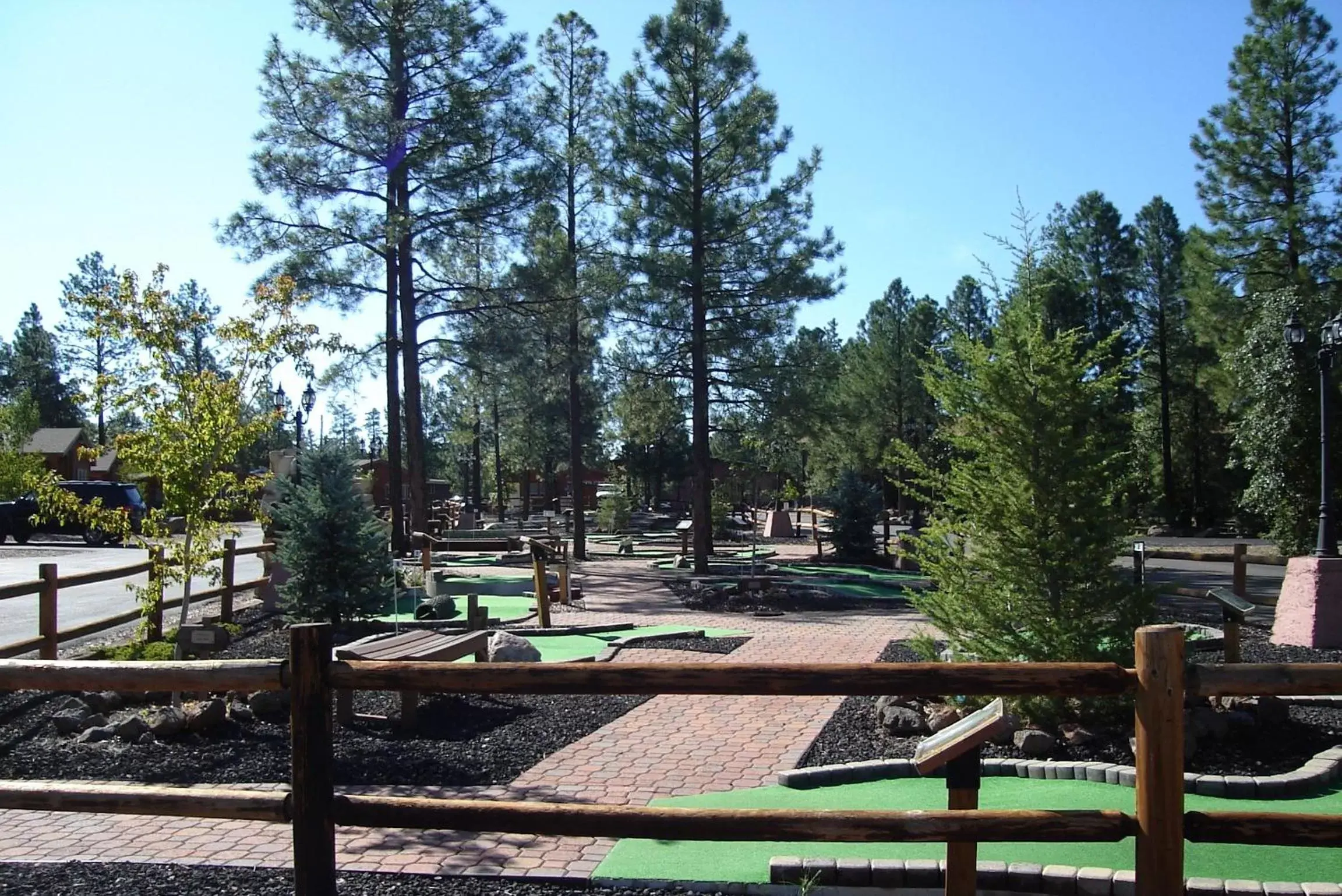 Minigolf, Patio/Outdoor Area in PVC at The Roundhouse Resort