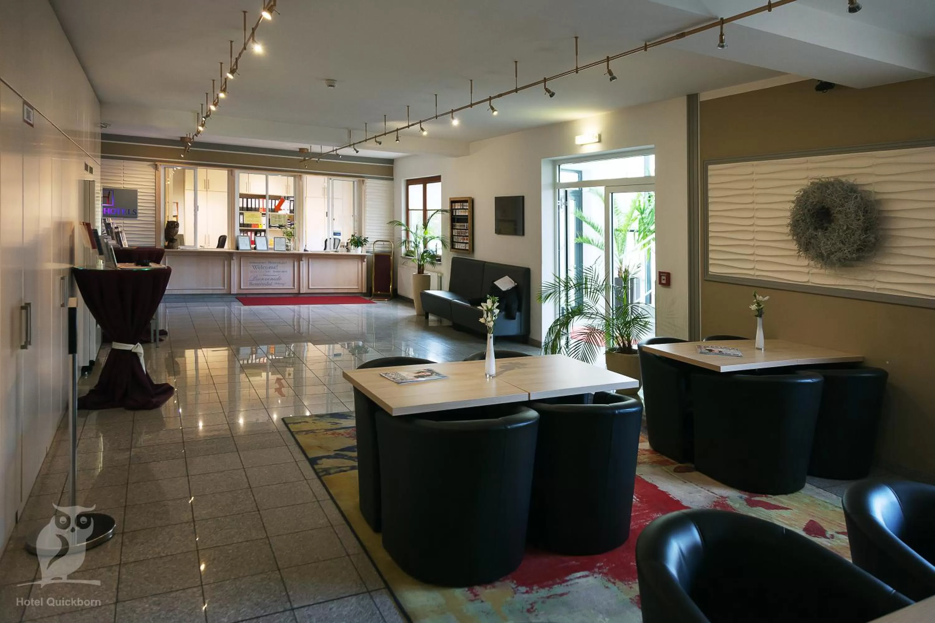 Communal lounge/ TV room in Hotel Quickborn & Gästehaus Hesse