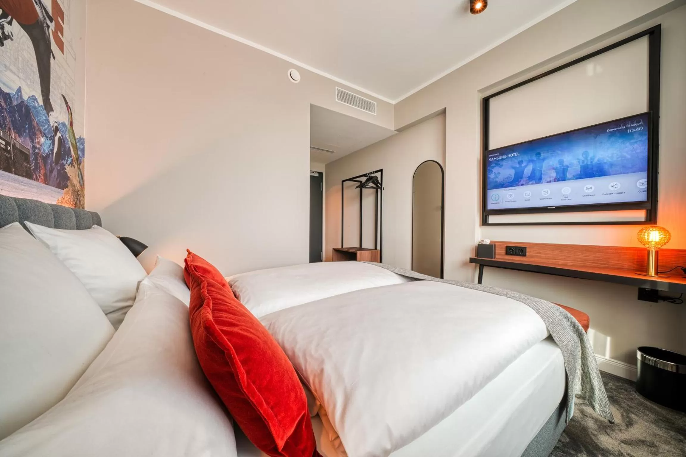 Photo of the whole room, Bed in NYCE Hotel Hannover