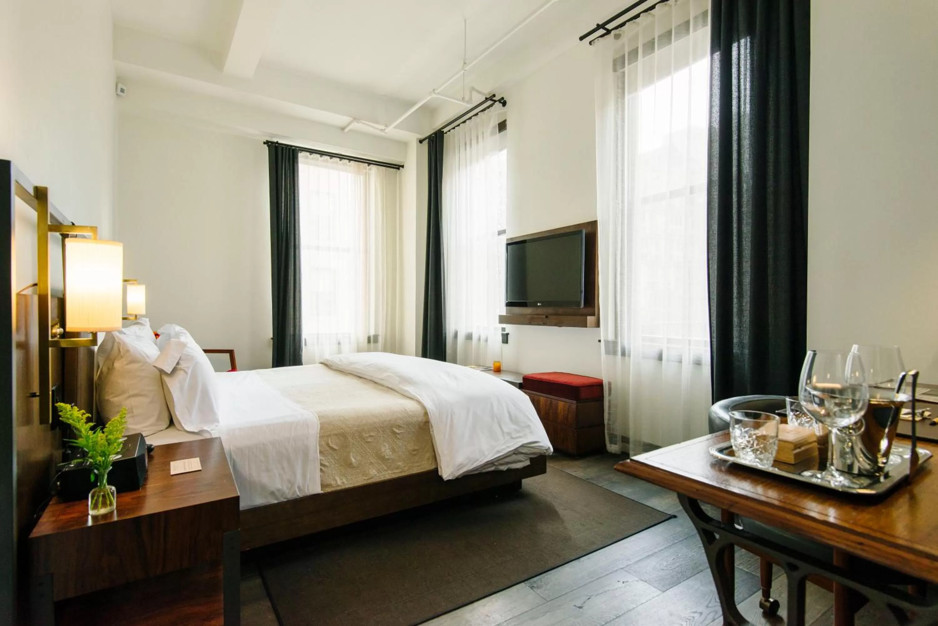 Bed in Refinery Hotel - New York