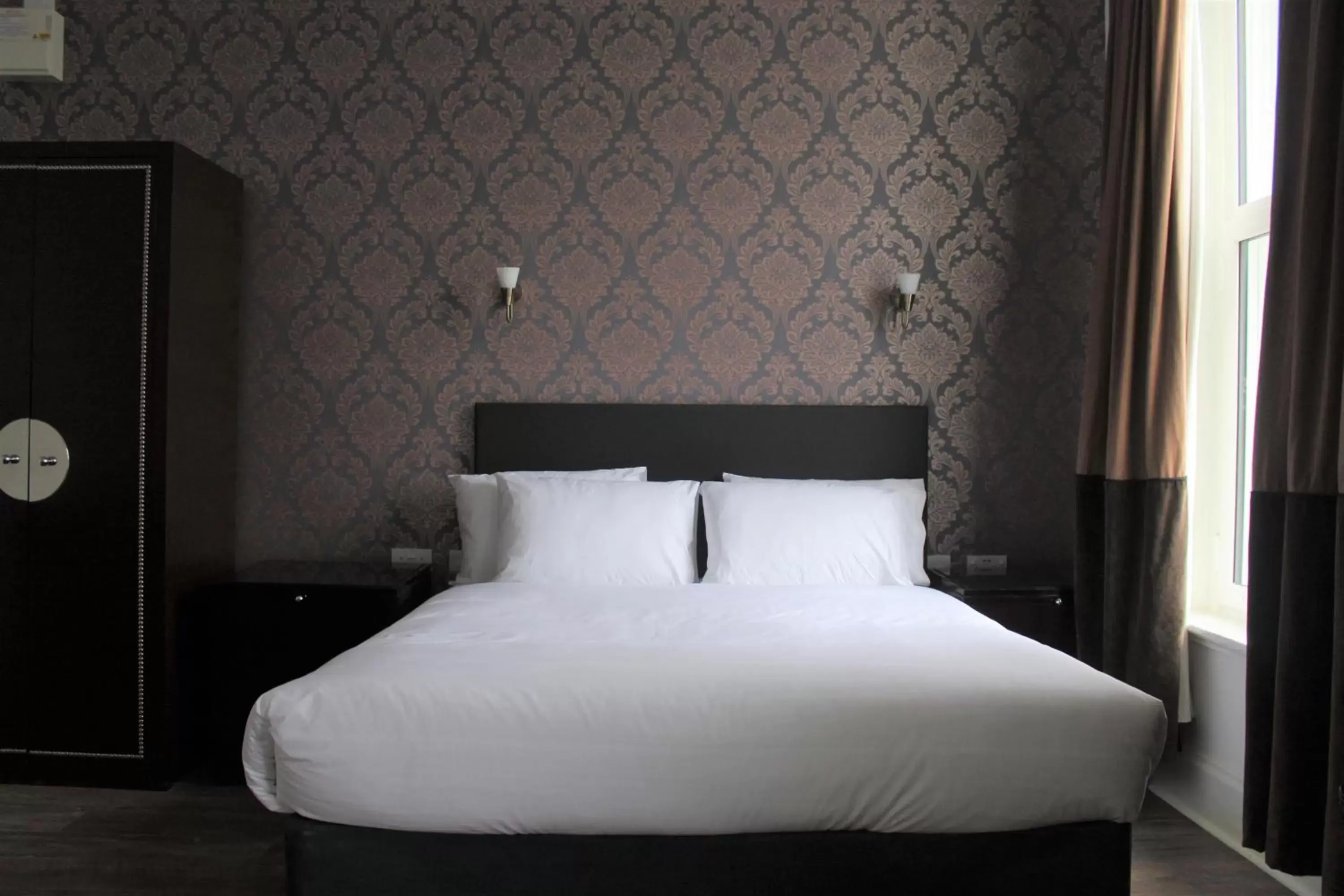 Bed in Park Hotel & Apartments