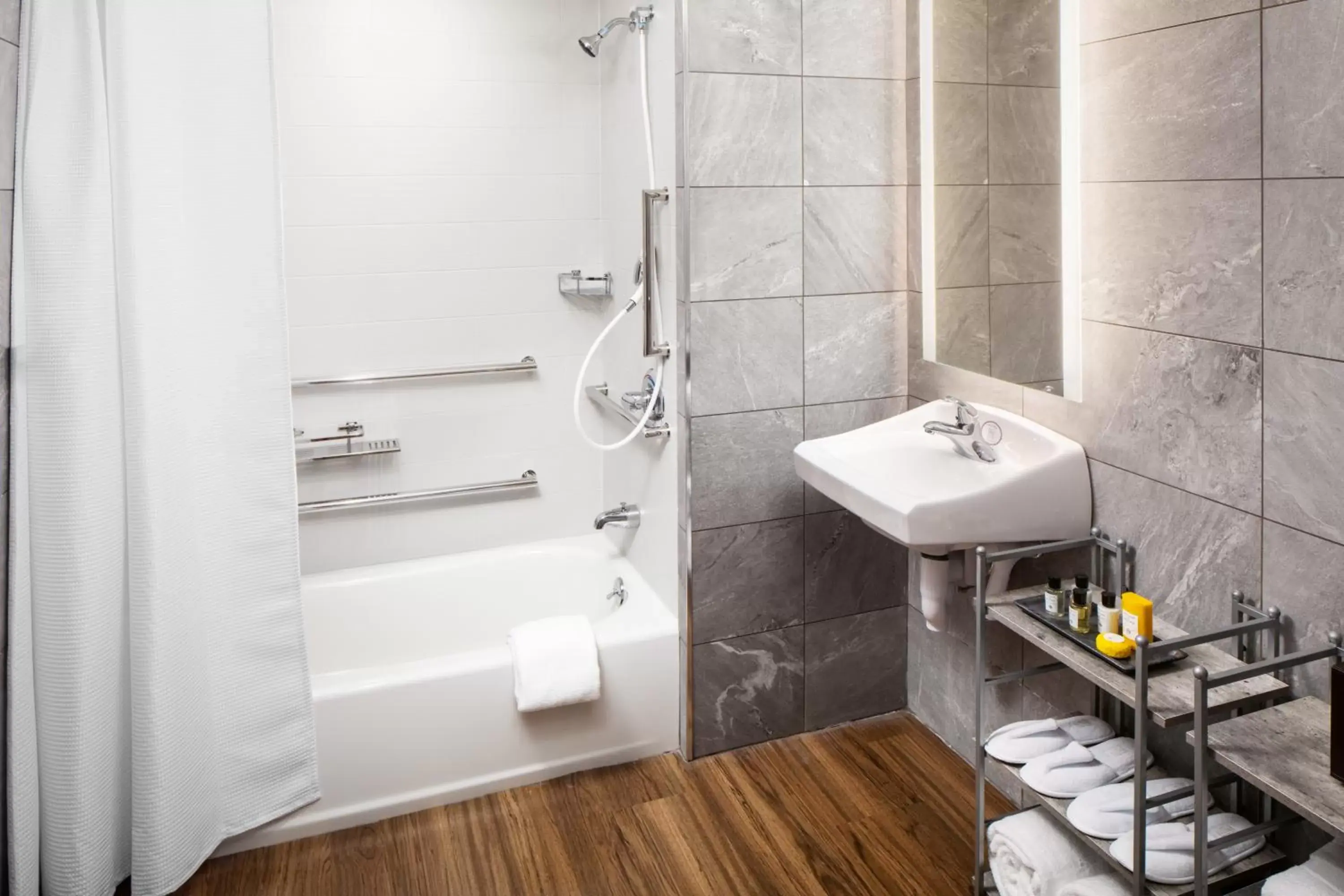 Bathroom in Saranac Waterfront Lodge