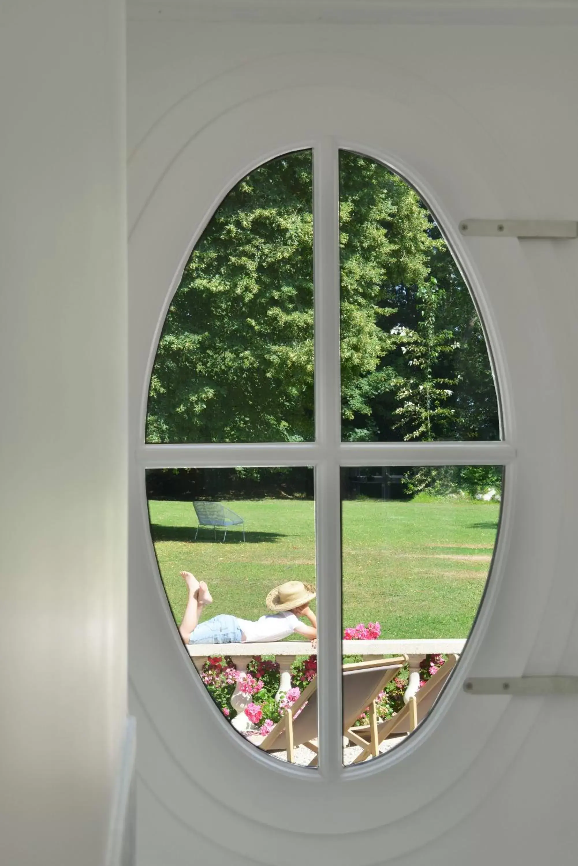 Garden view in Château Saint Gilles