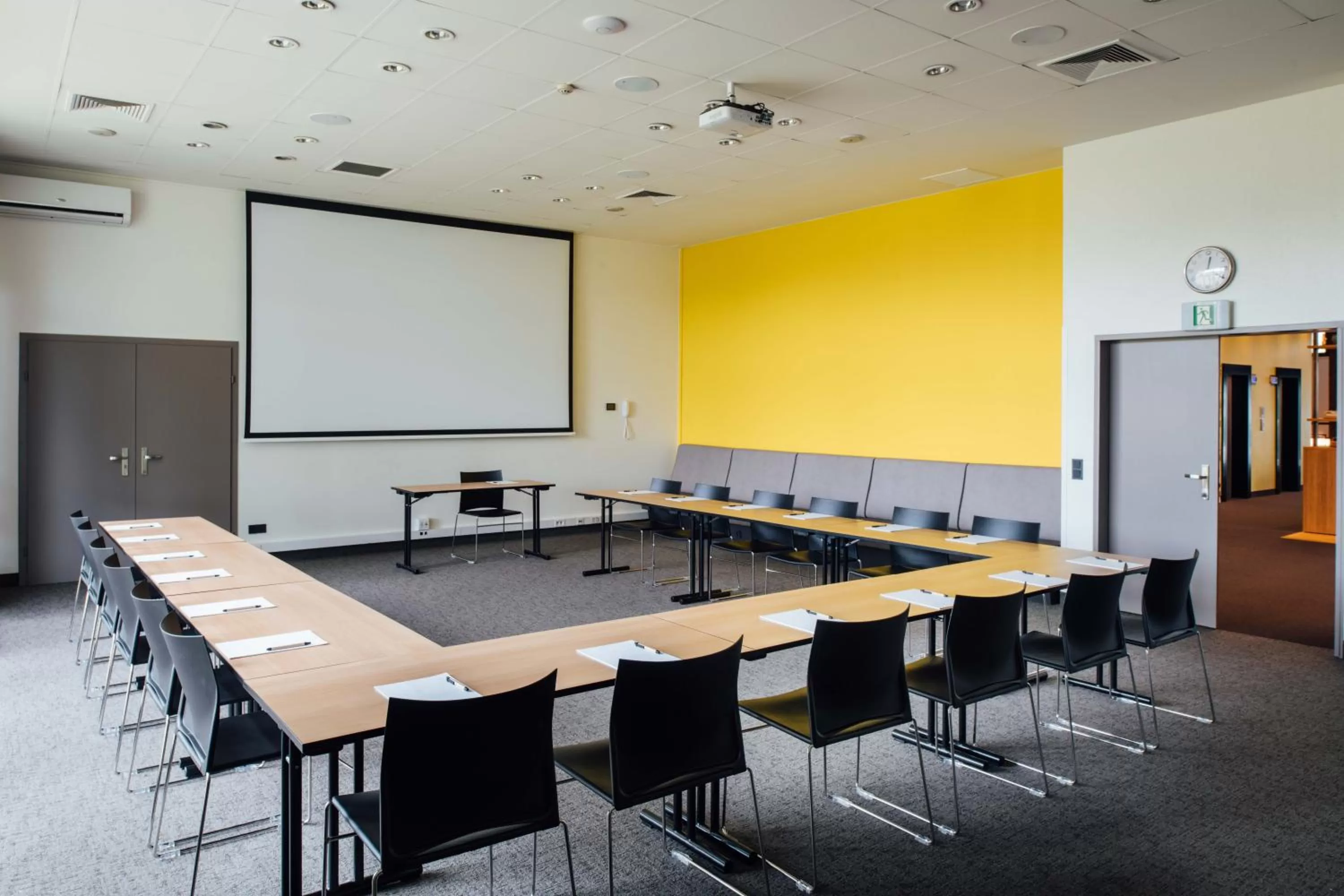 Meeting/conference room in Vienna House Easy by Wyndham Cracow