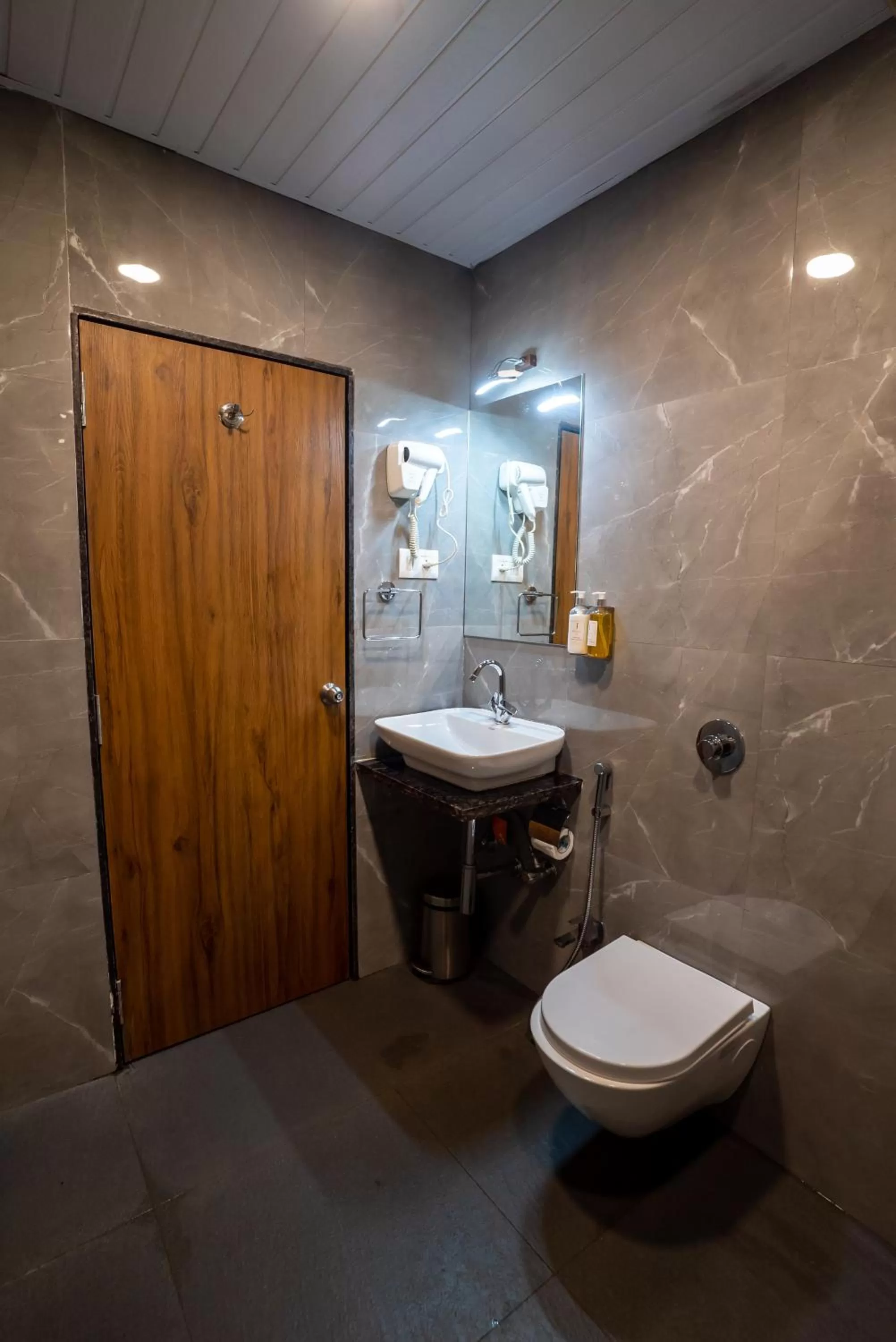 Bathroom in Jivanta Mahabaleshwar