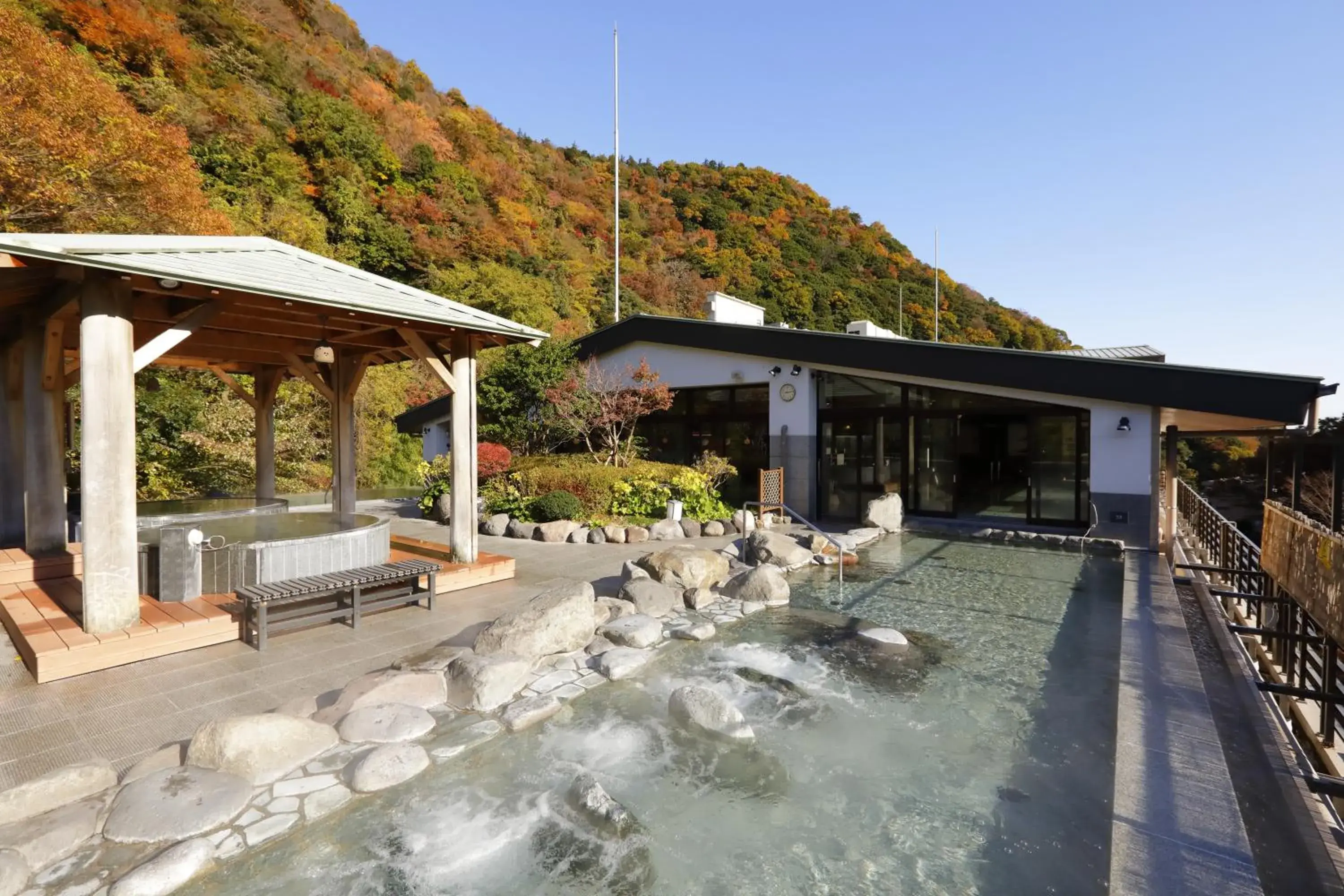 Swimming Pool in Hakone Tenseien Hotel