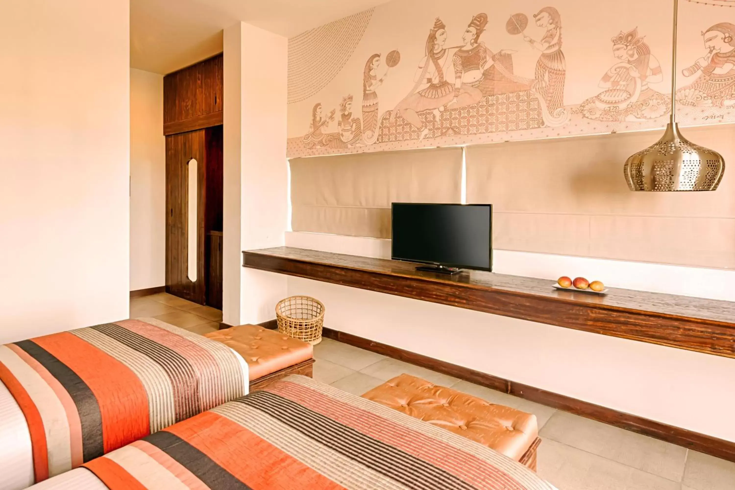 Bed, TV/Entertainment Center in Jetwing Jaffna