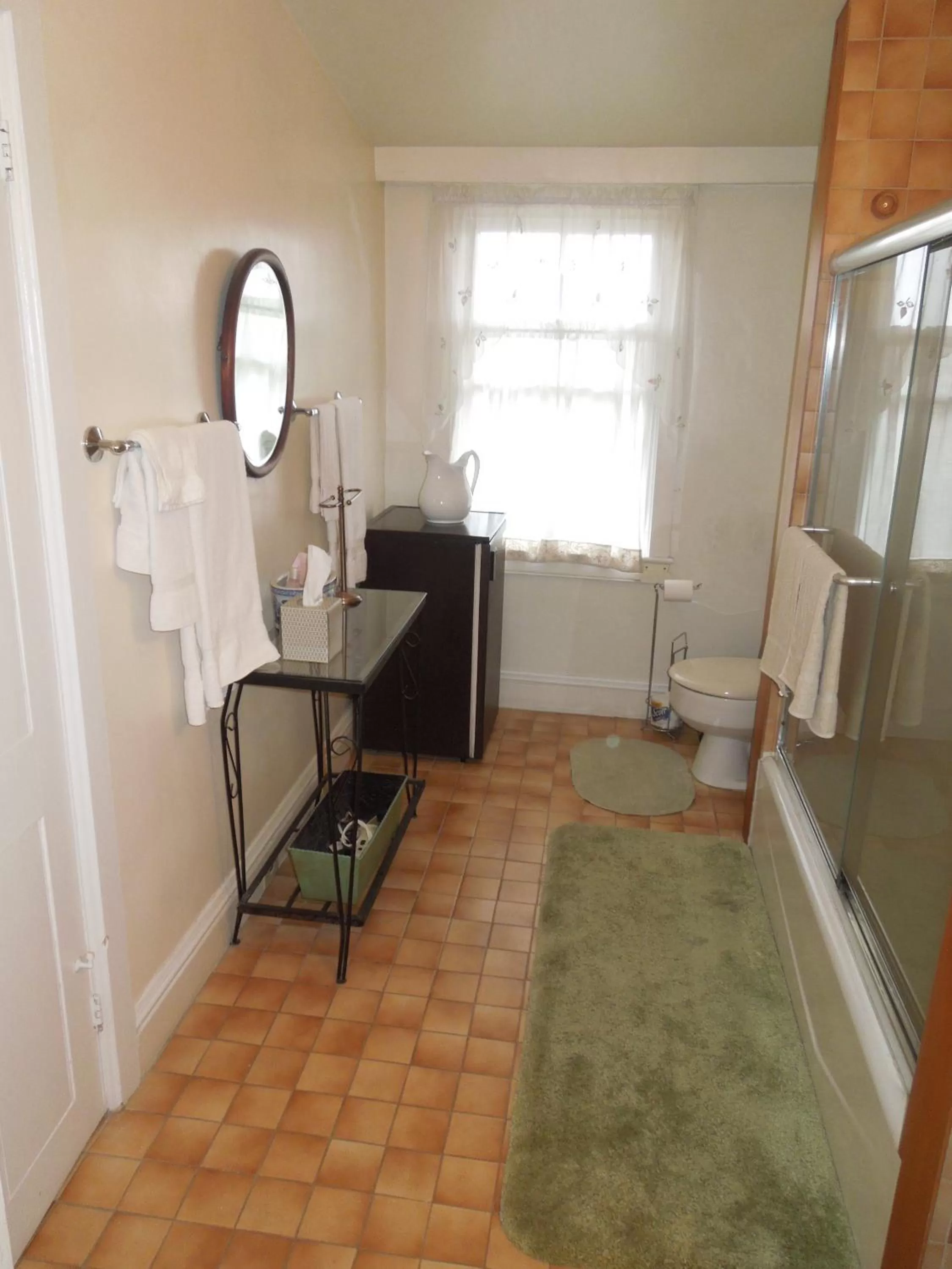 Bathroom in Victorian Bed & Breakfast of Staten Island